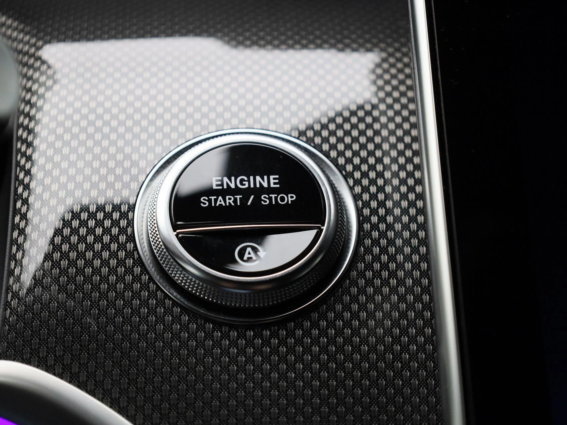 Mercedes-Benz-GLC-image-21