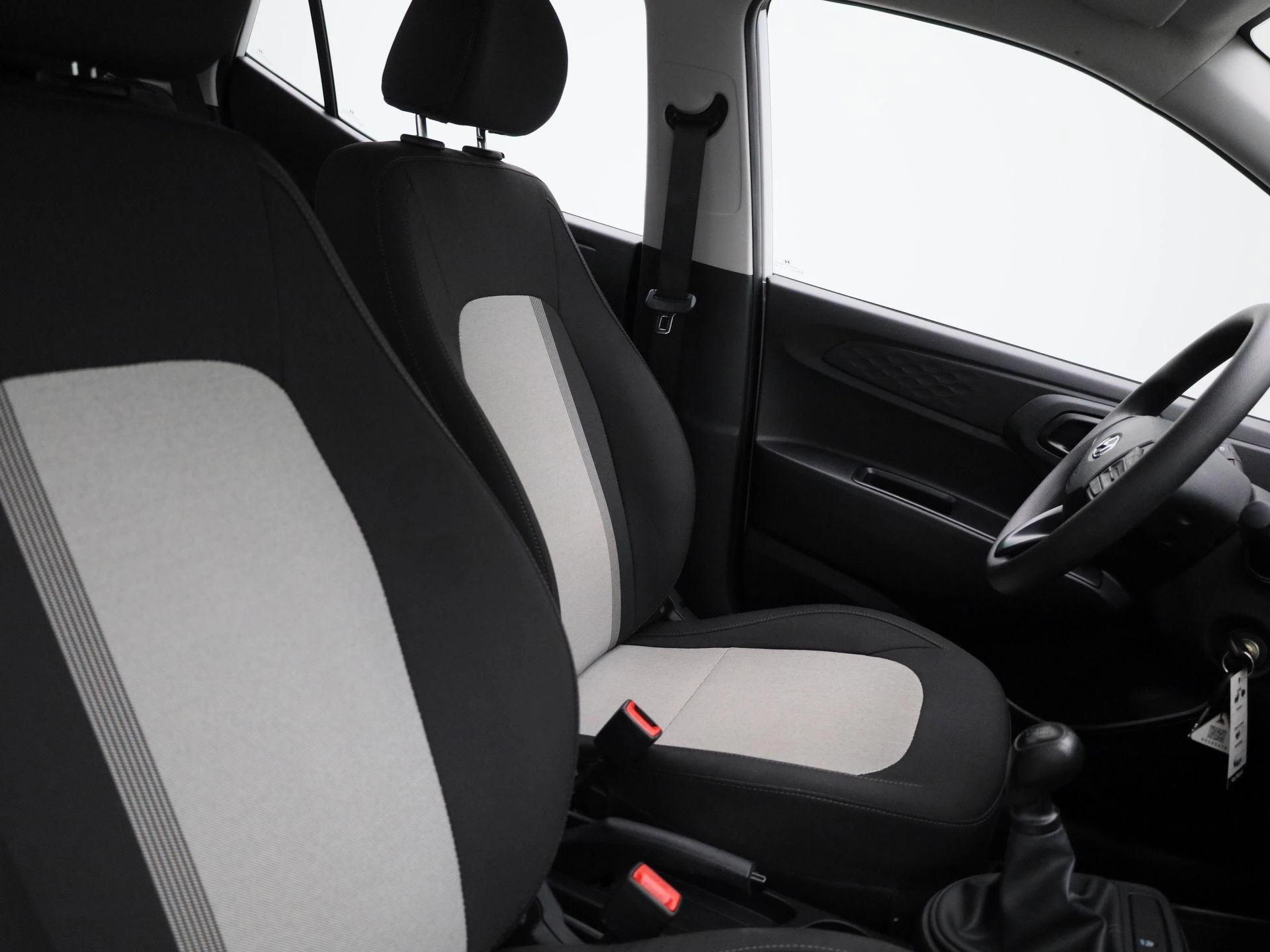 Hyundai-i10-image-25