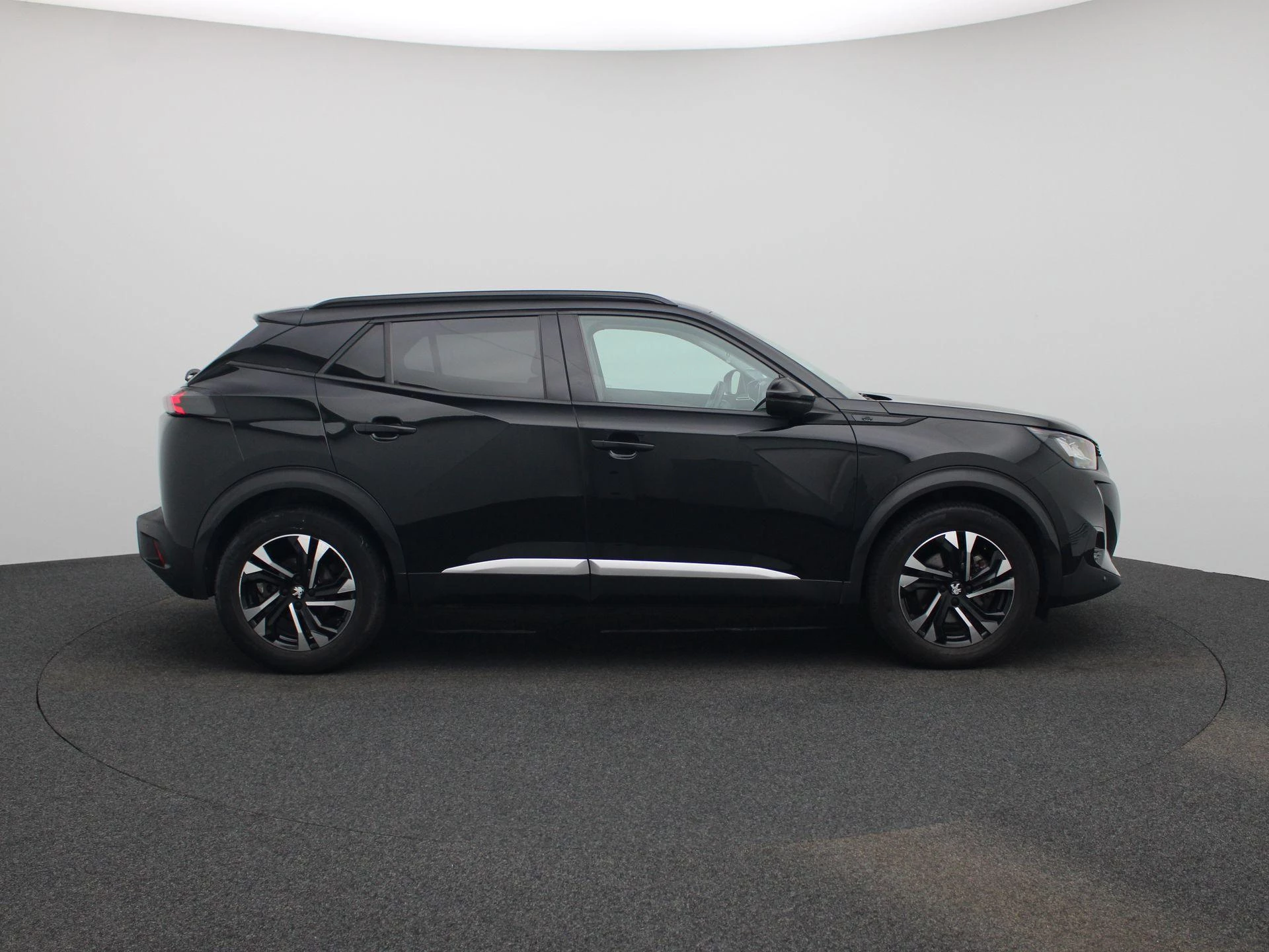 Peugeot e-2008