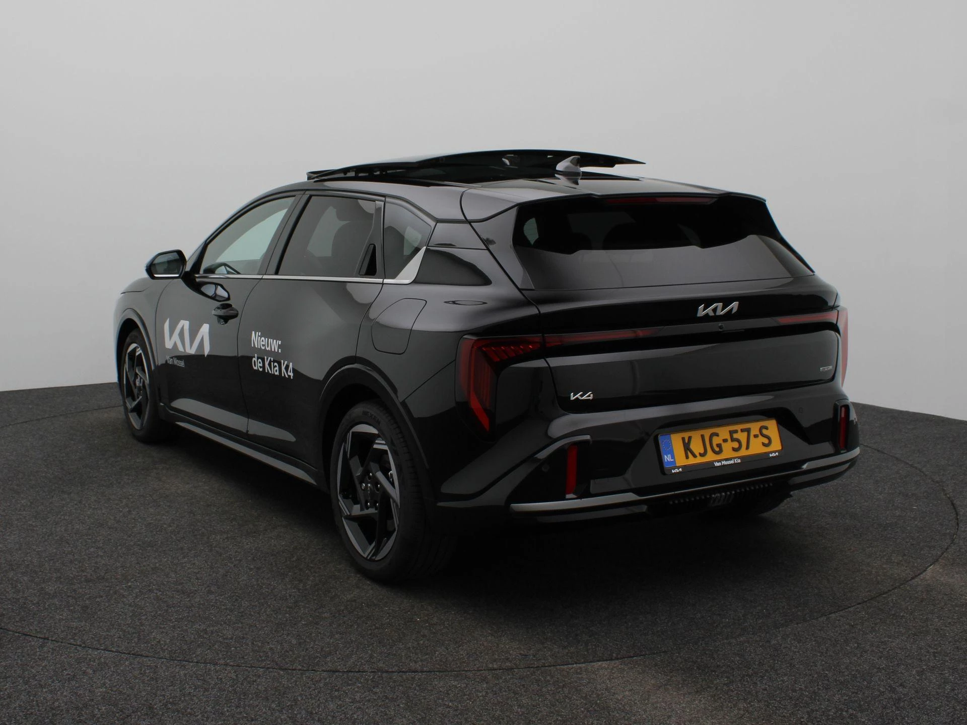 Kia K4