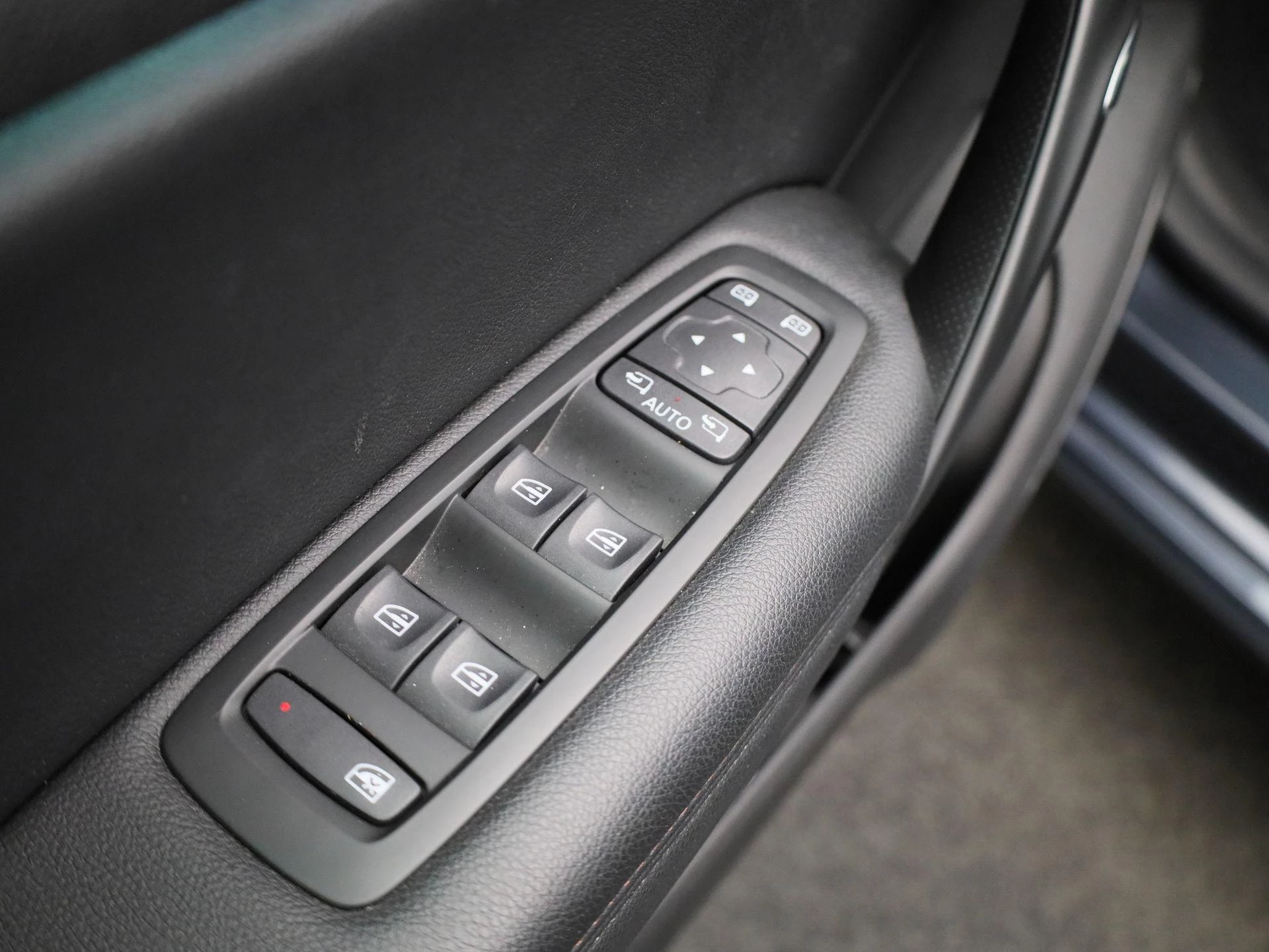 Renault-Megane E-Tech-image-37