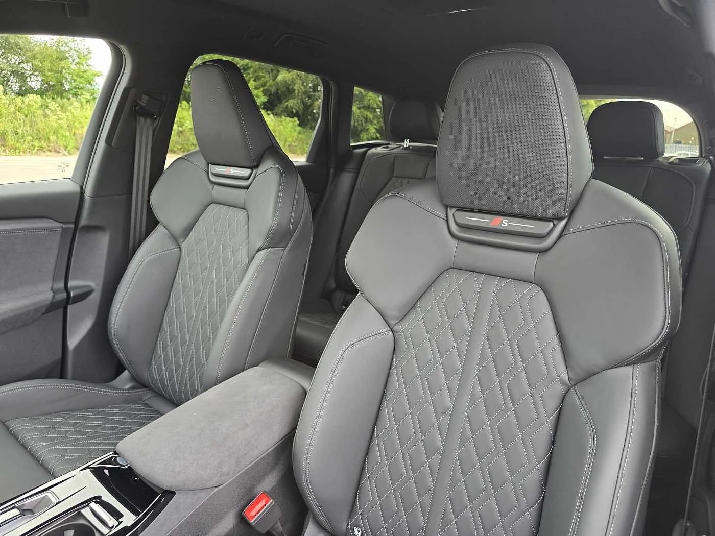 Audi-SQ6 e-tron-image-9