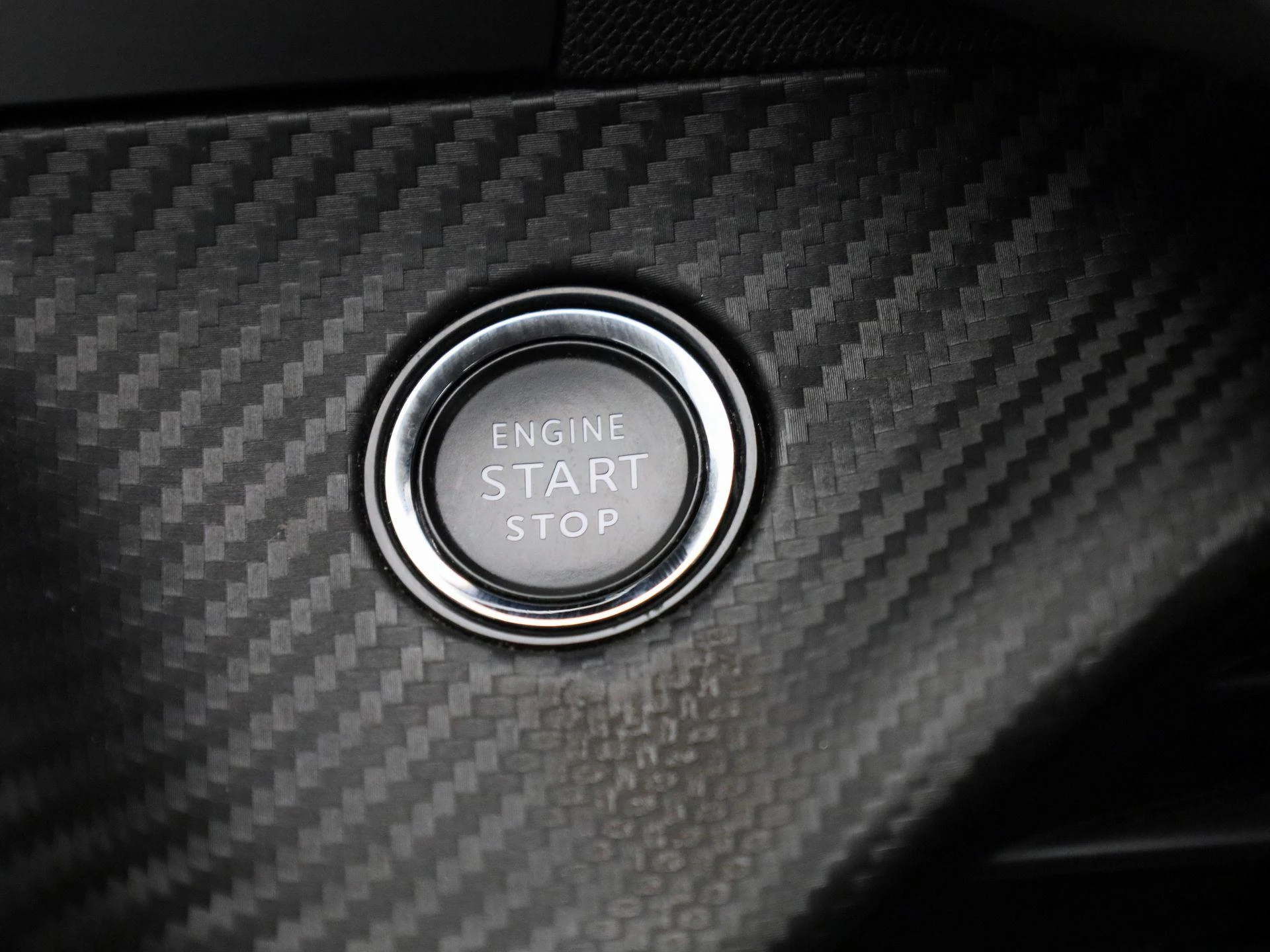Peugeot-e-2008-image-20