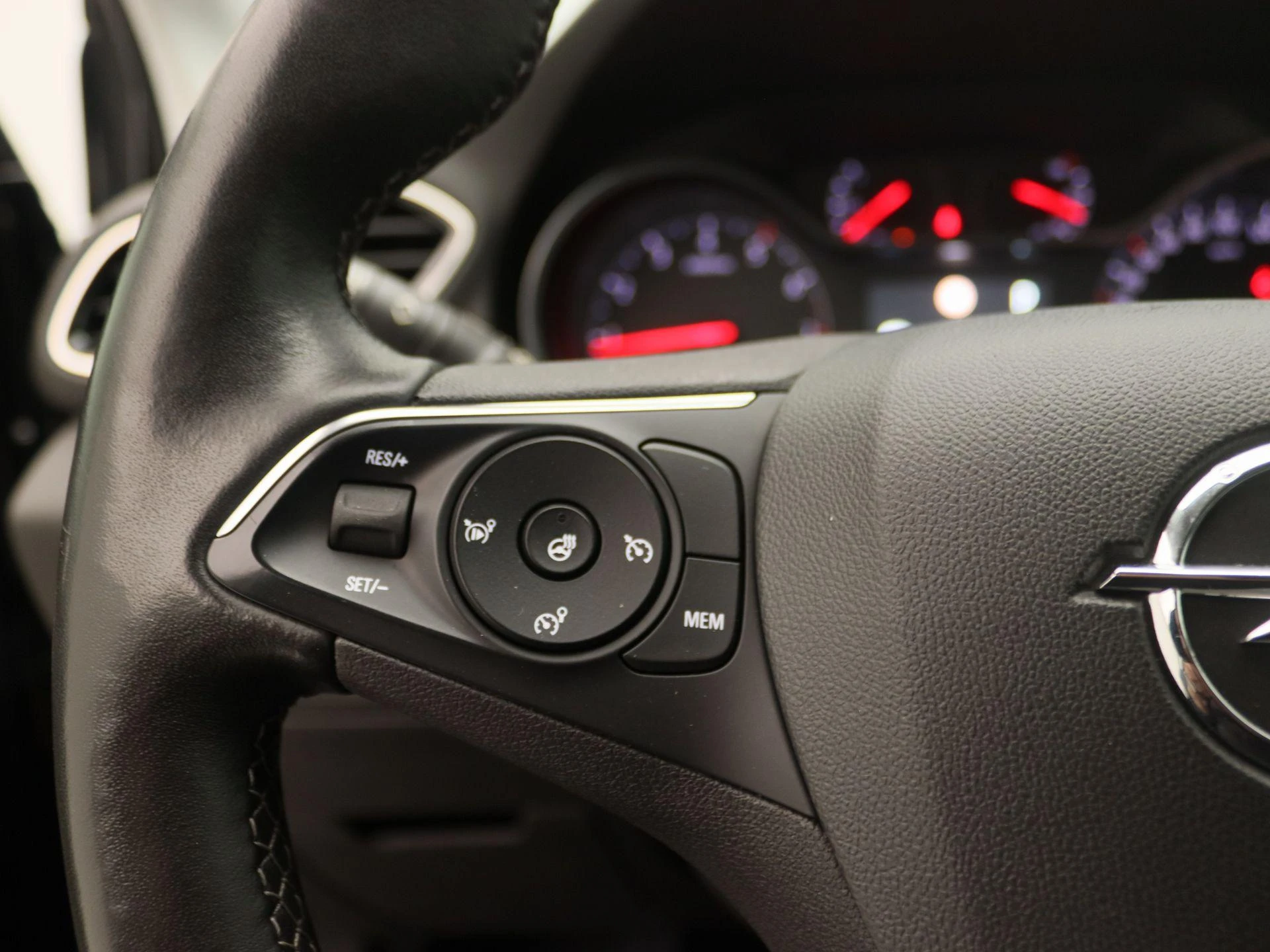 Opel-Grandland X-image-19