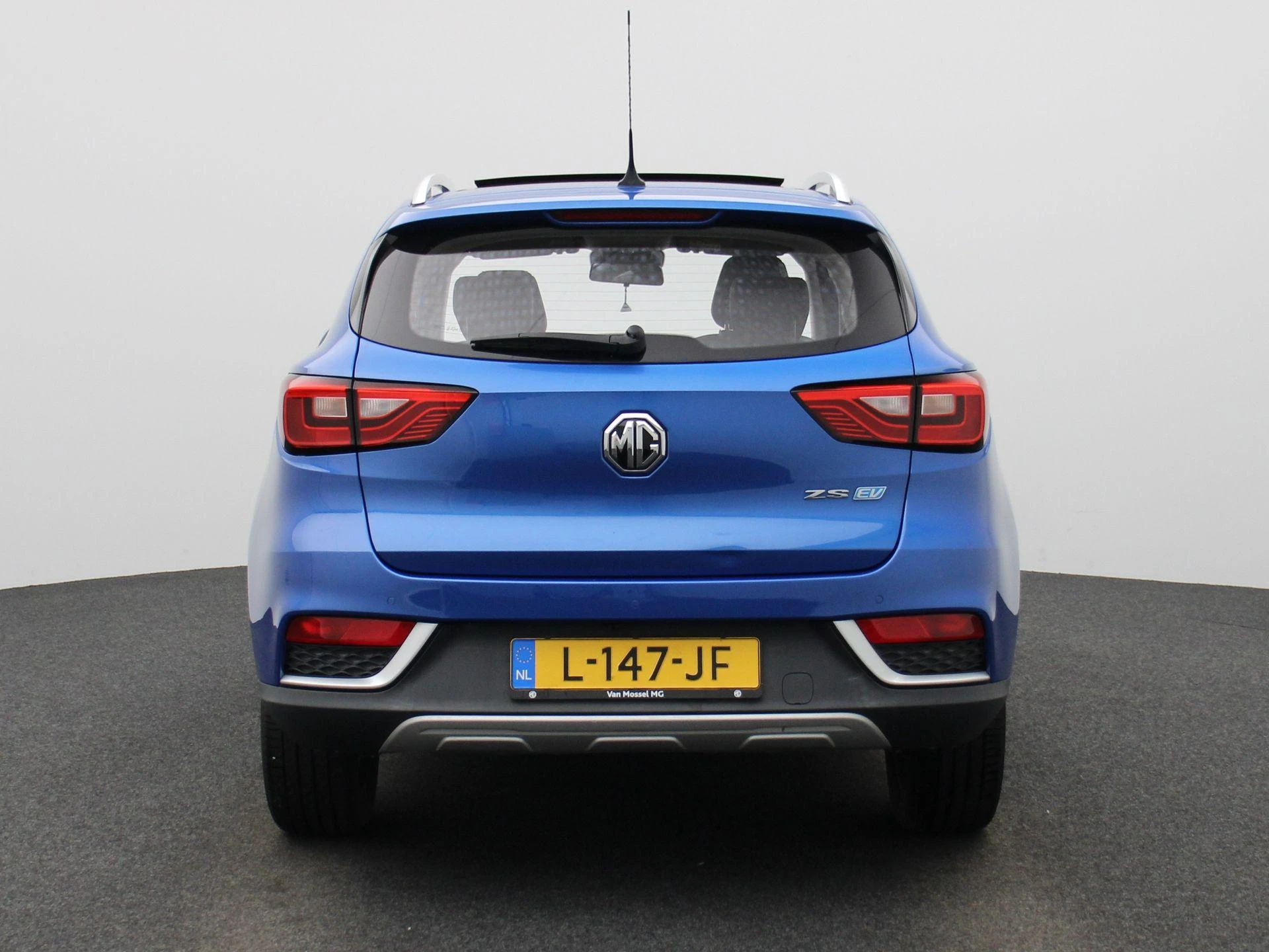 MG-ZS EV-image-5