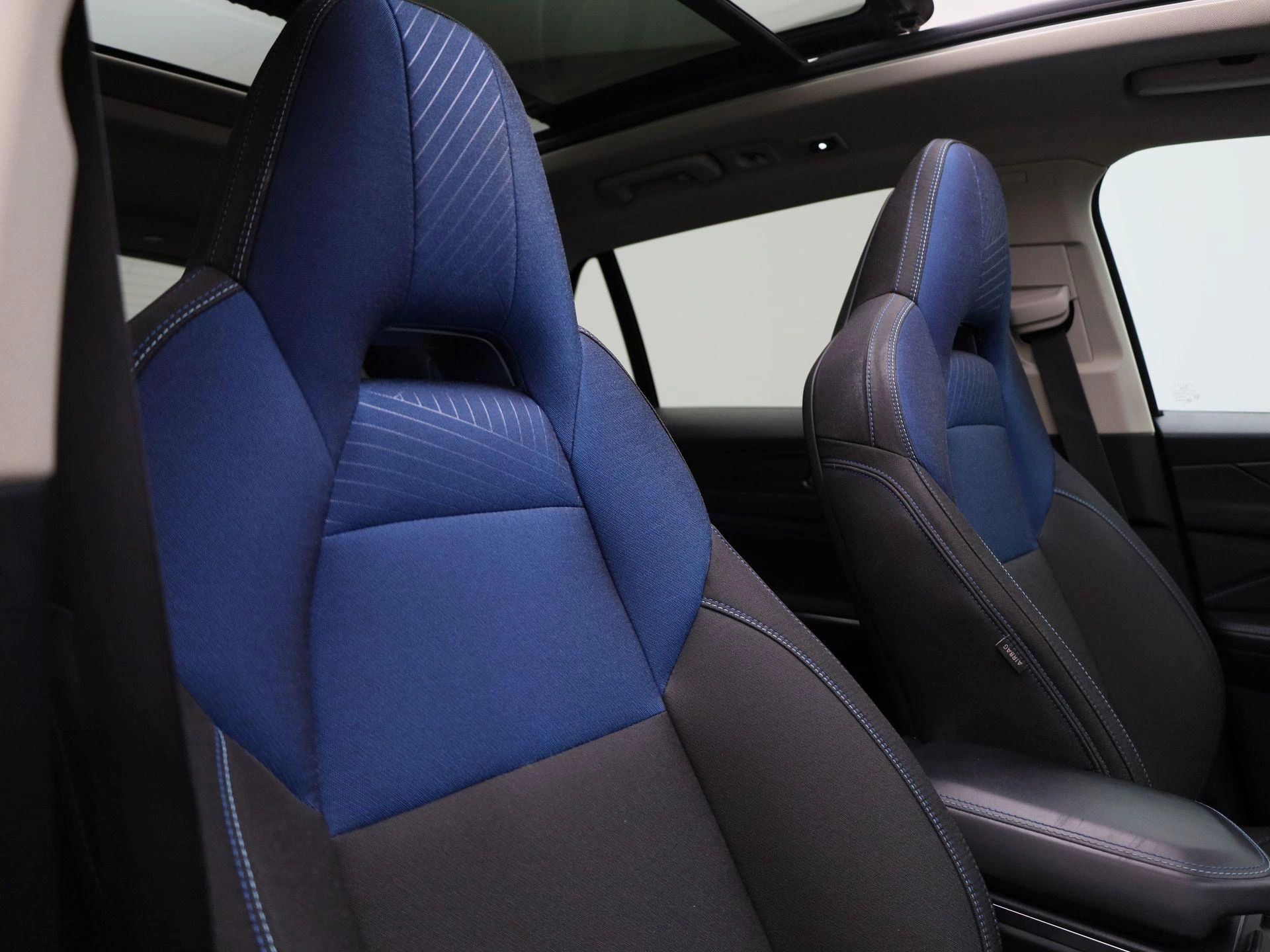 Lynk & Co-01-image-38