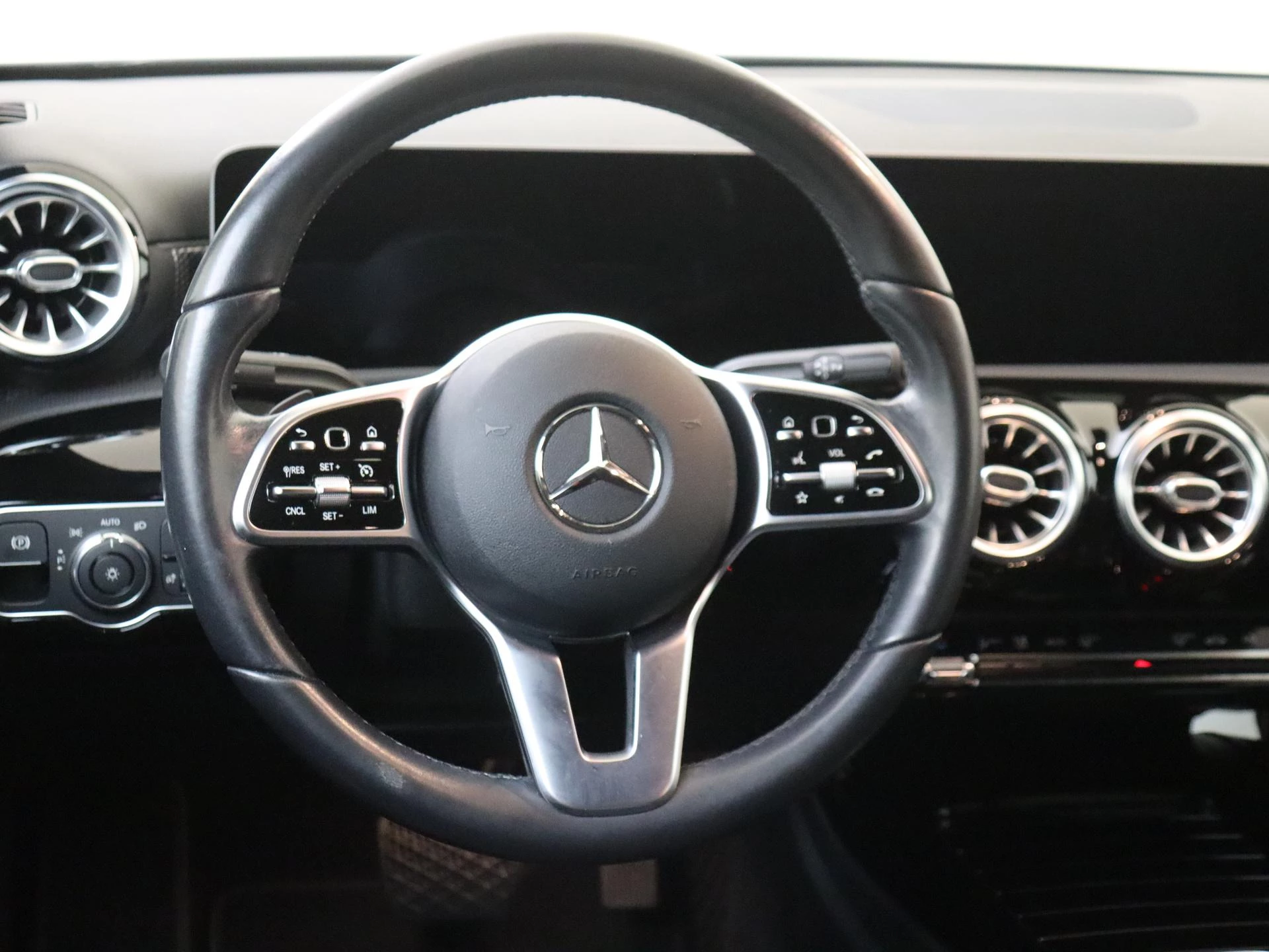 Mercedes-Benz A-Klasse 250 e Luxury-Line