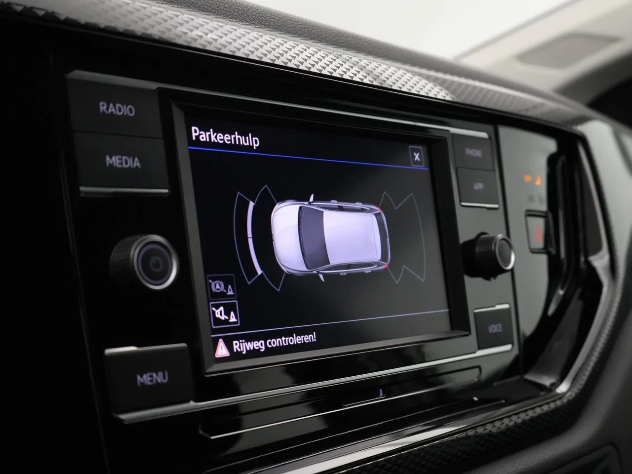 Volkswagen-Polo-image-20