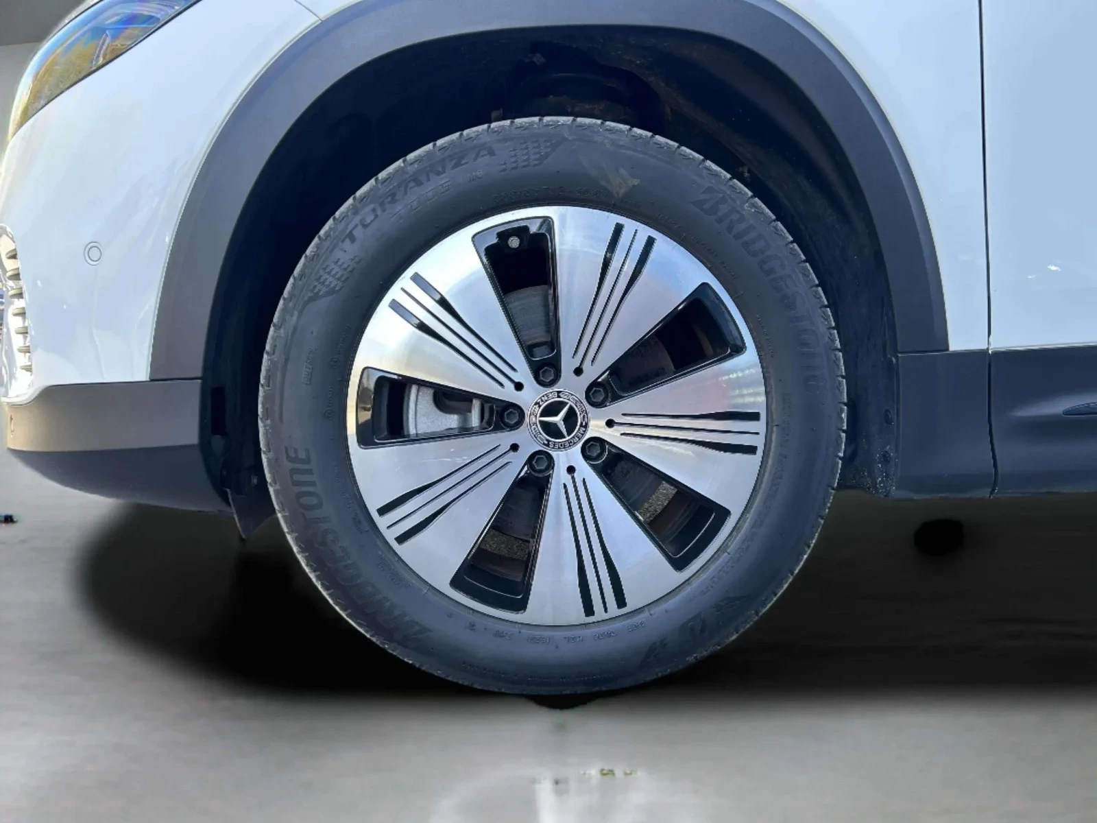 Mercedes-Benz-EQB-image-8