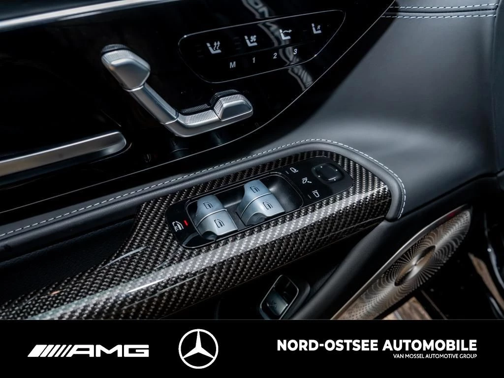 Mercedes-Benz-SL-image-12
