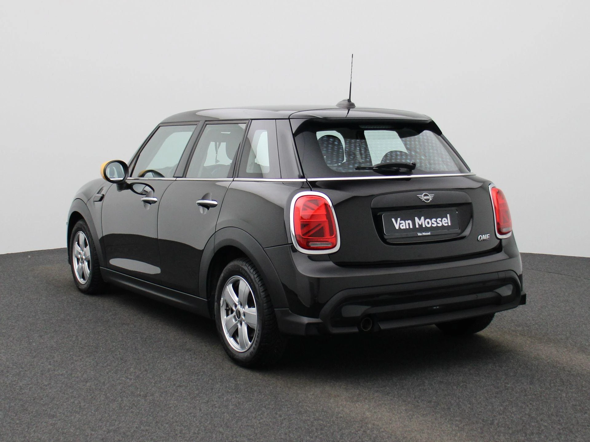 MINI-One-image-1
