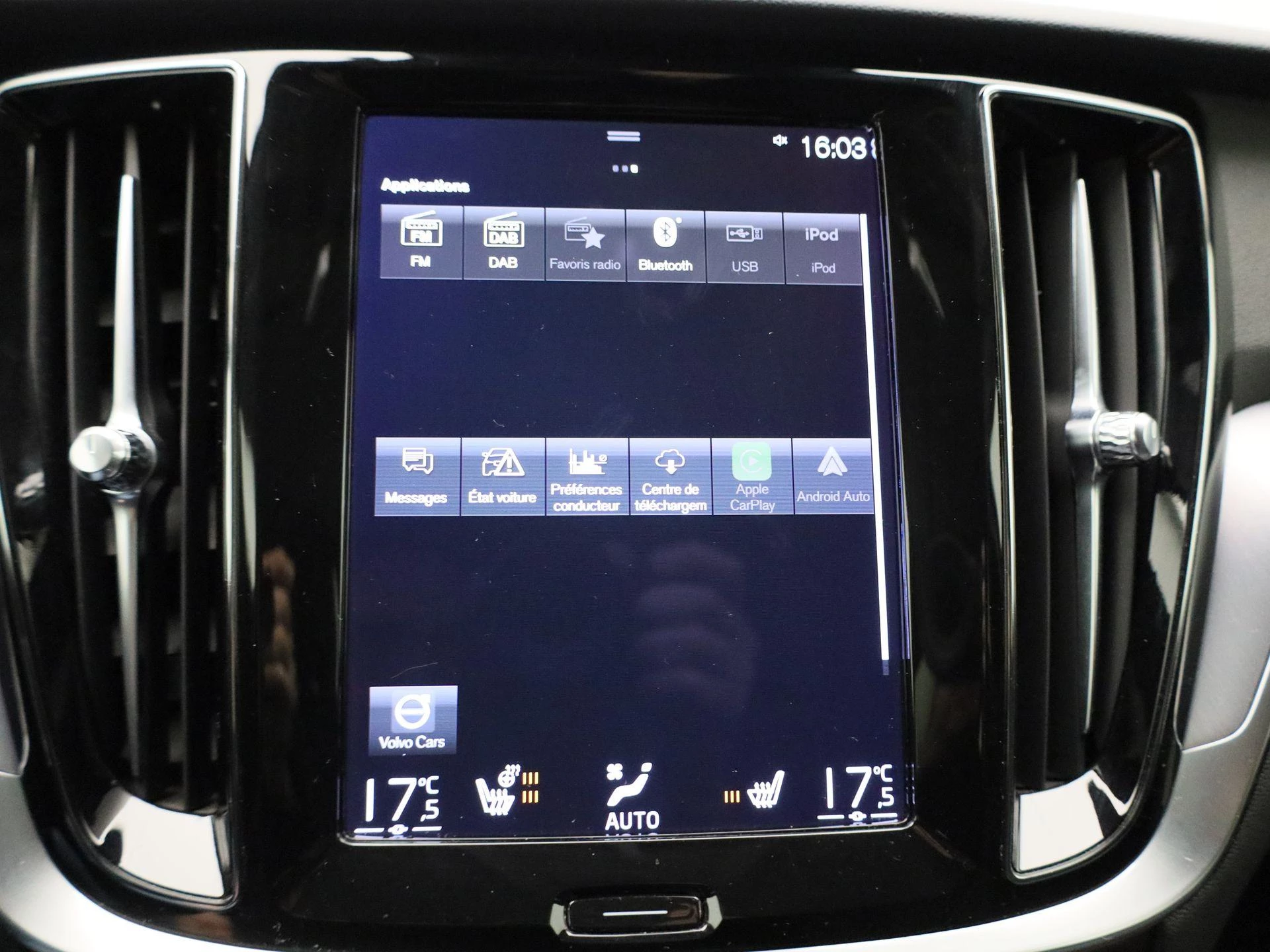 Volvo V60 B3 DCT Momentum Pro