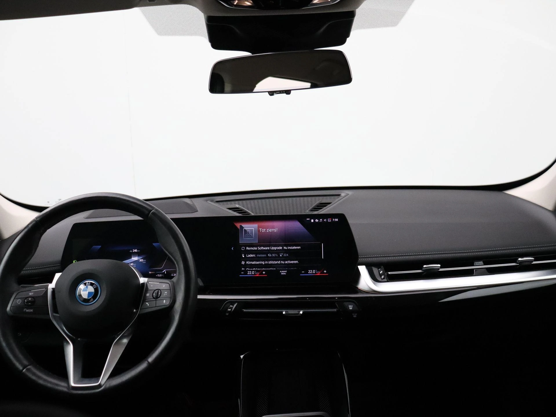 BMW-iX1-image-17