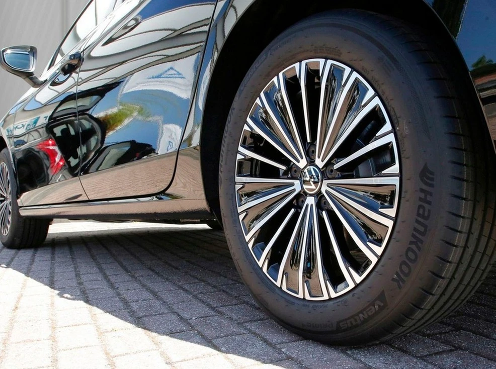 Volkswagen-Passat-image-4
