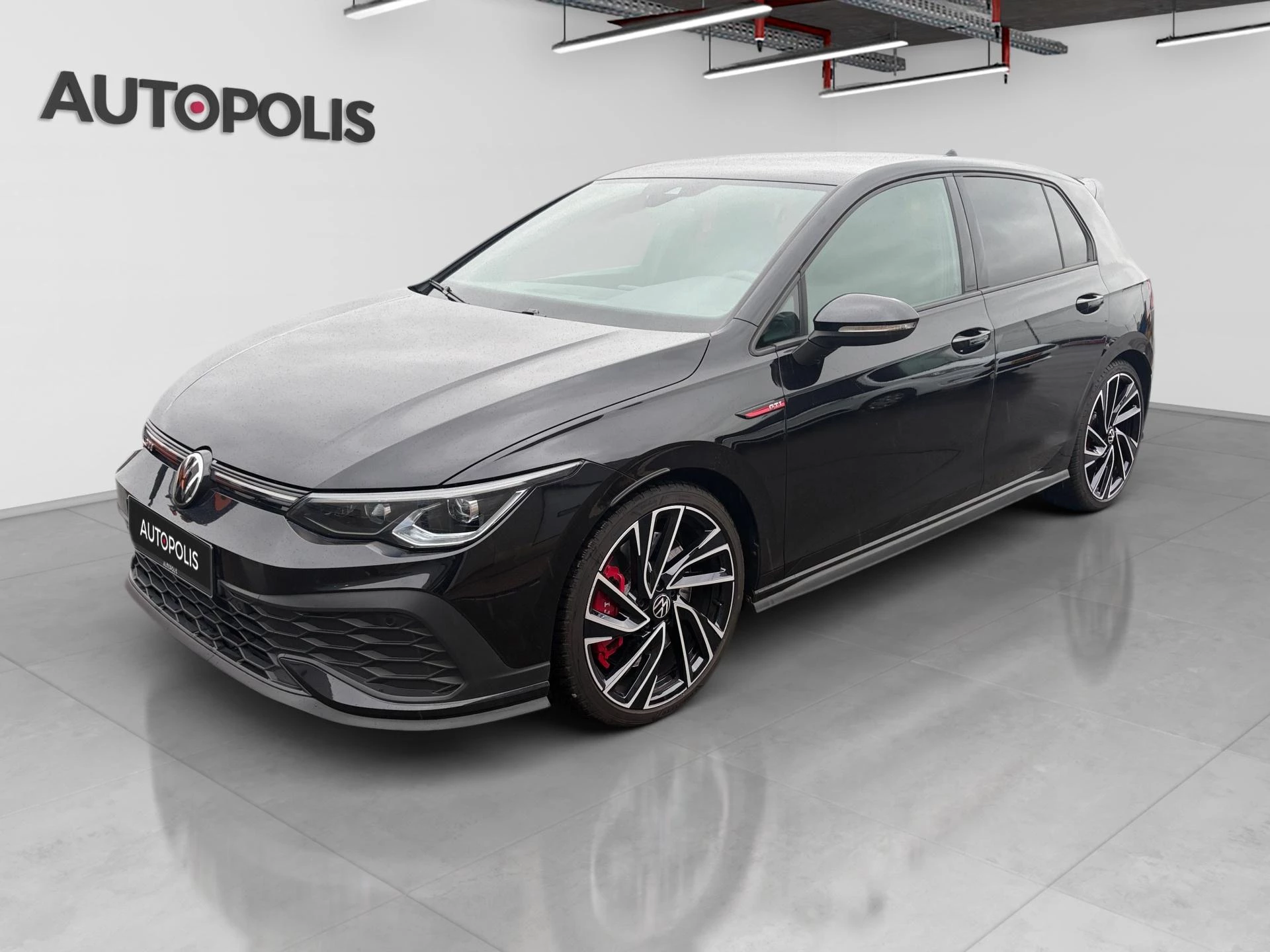 Volkswagen-Golf-image-0