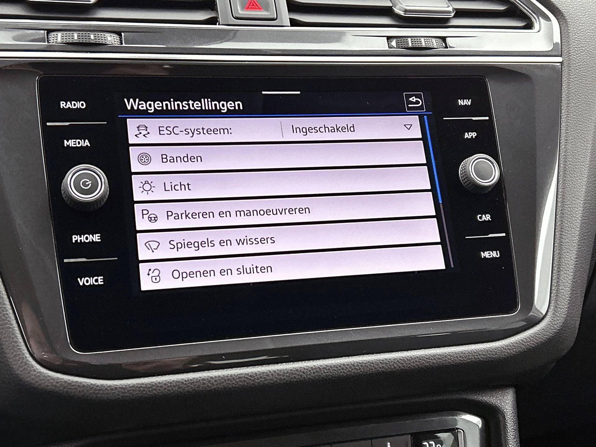 Volkswagen-Tiguan Allspace-image-10