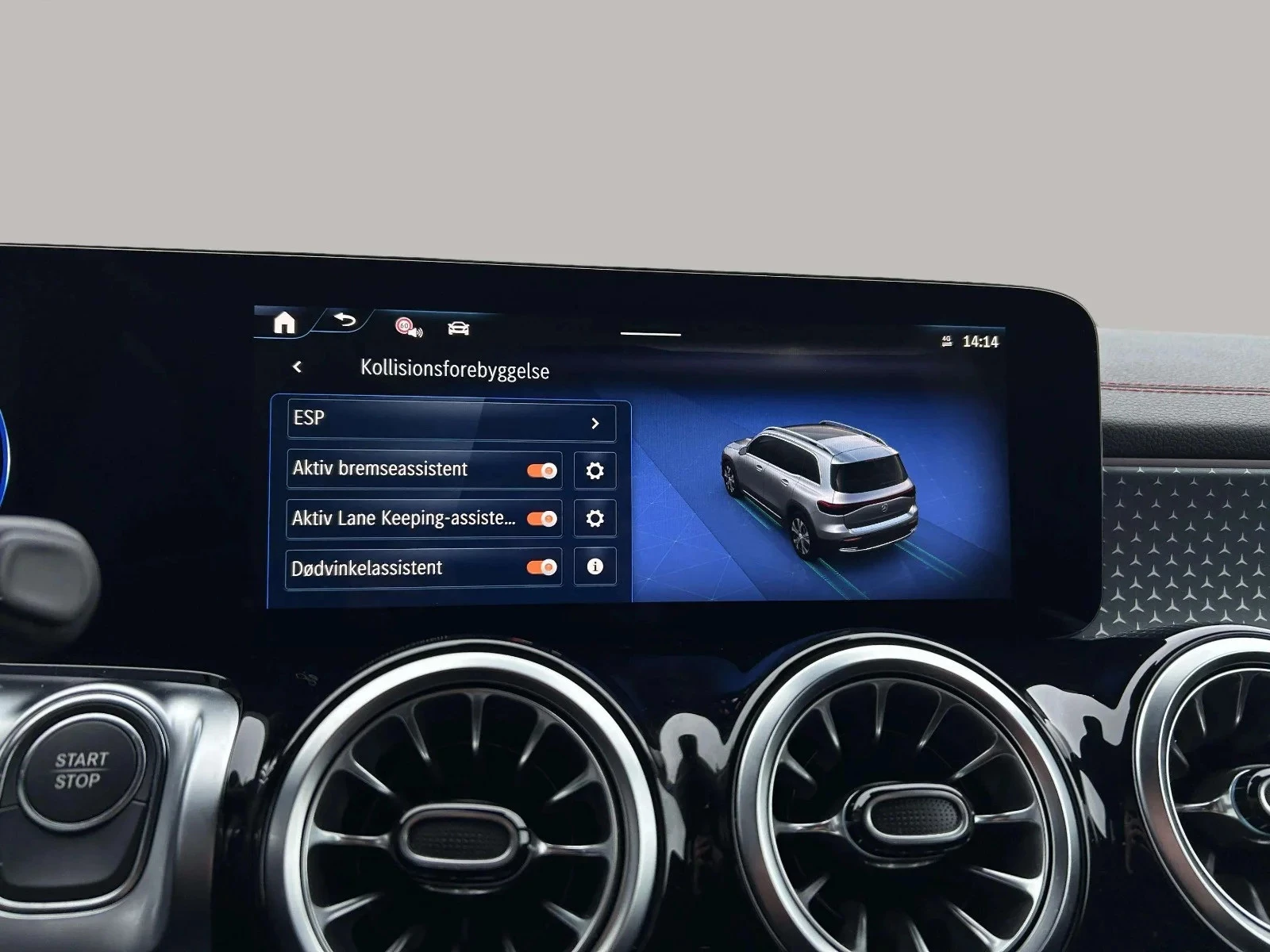 Mercedes-Benz-EQB-image-19