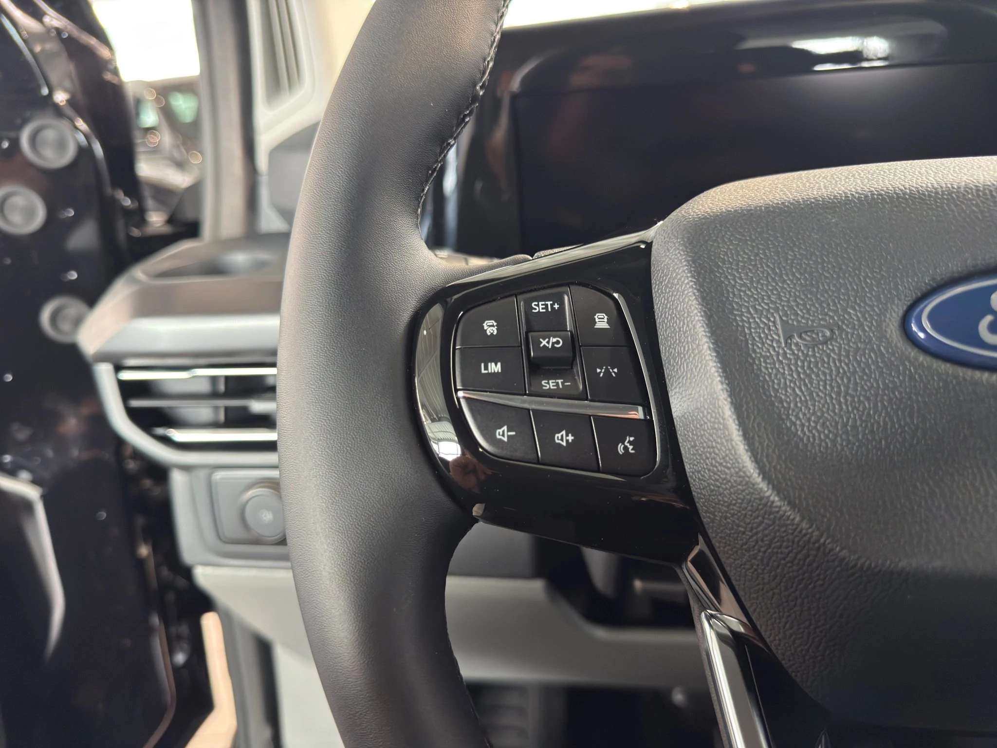 Ford-Tourneo Custom-image-19