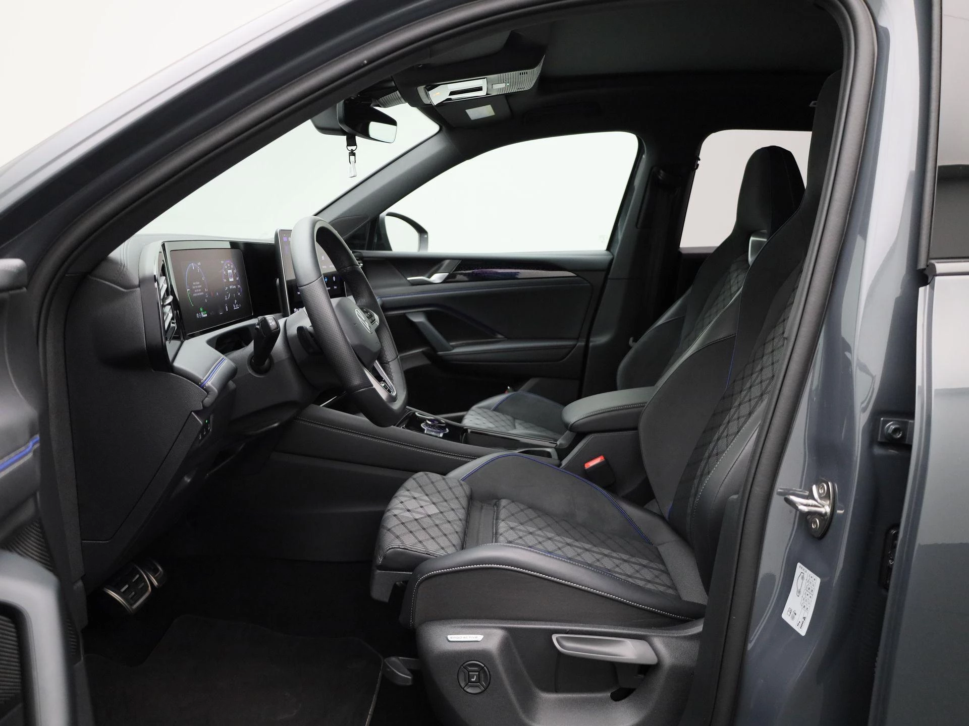 Volkswagen-Tiguan-image-8