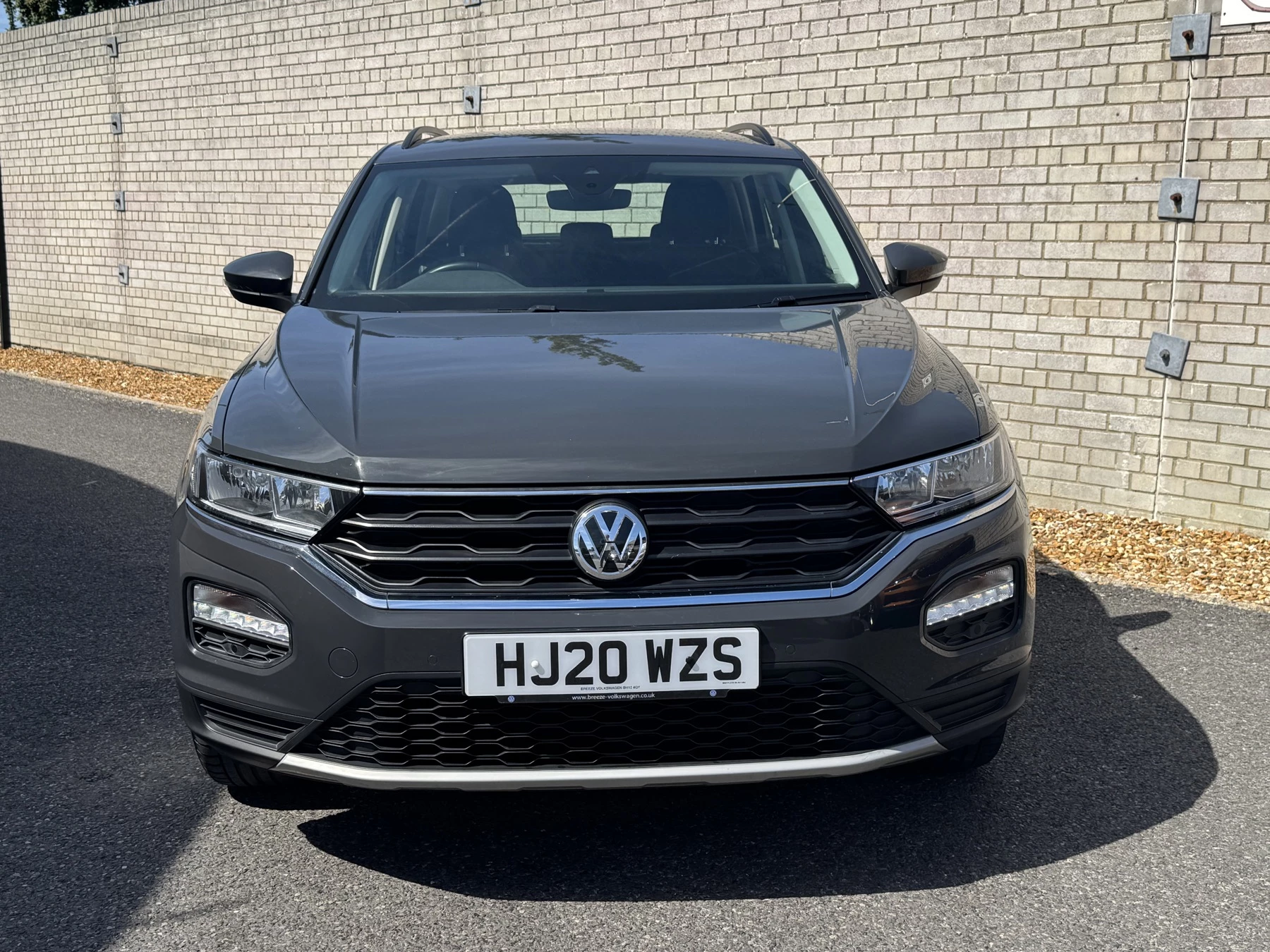 Volkswagen-T-Roc-image-16