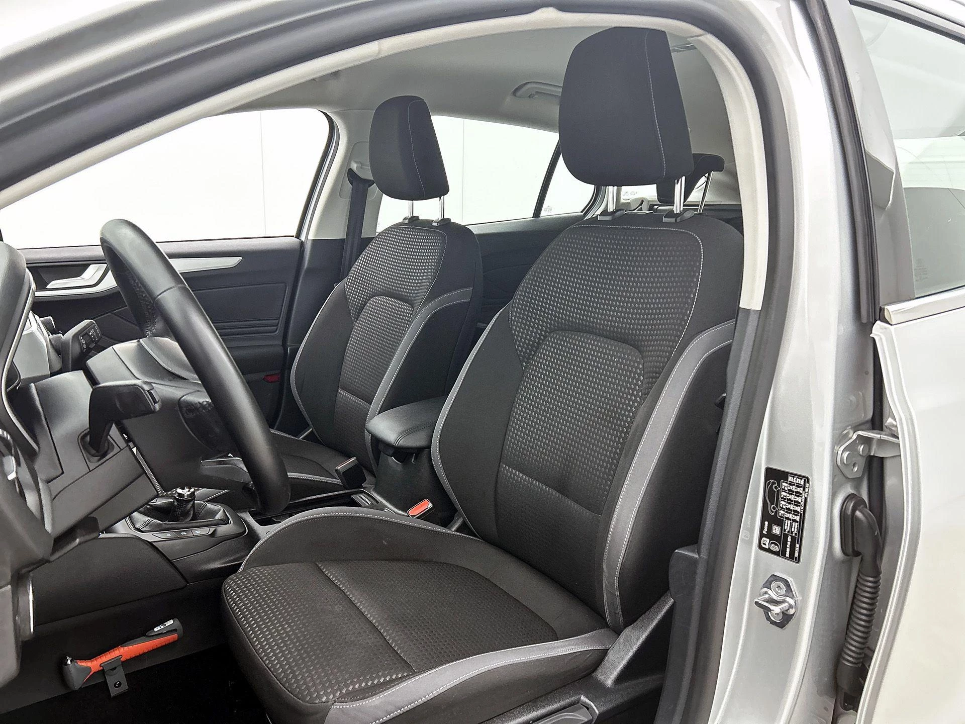 Ford Focus Wagon 1.0 EcoBoost Hybrid Trend Edition Business