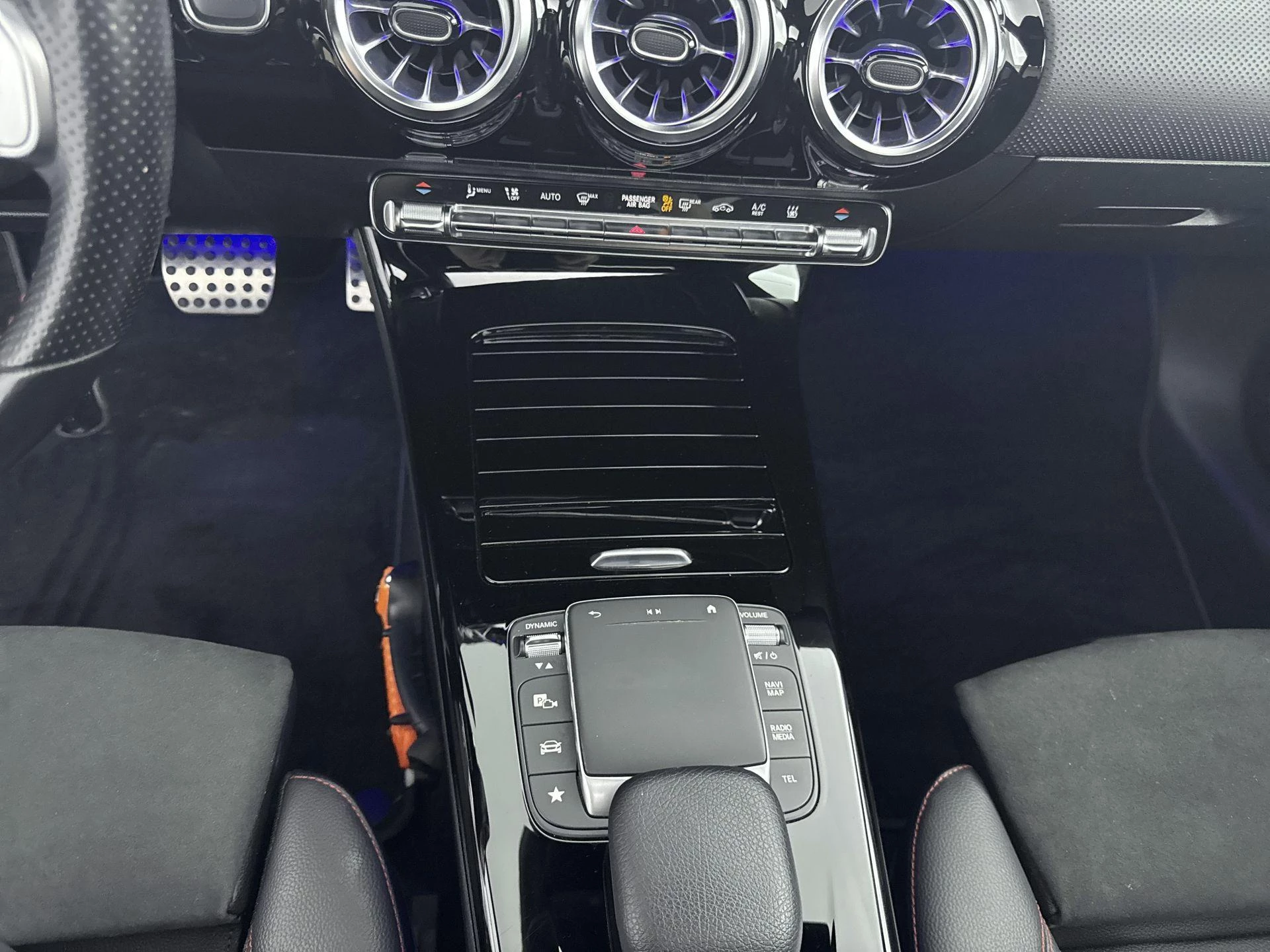 Mercedes-Benz A-Klasse 250 e Business Solution AMG Limited