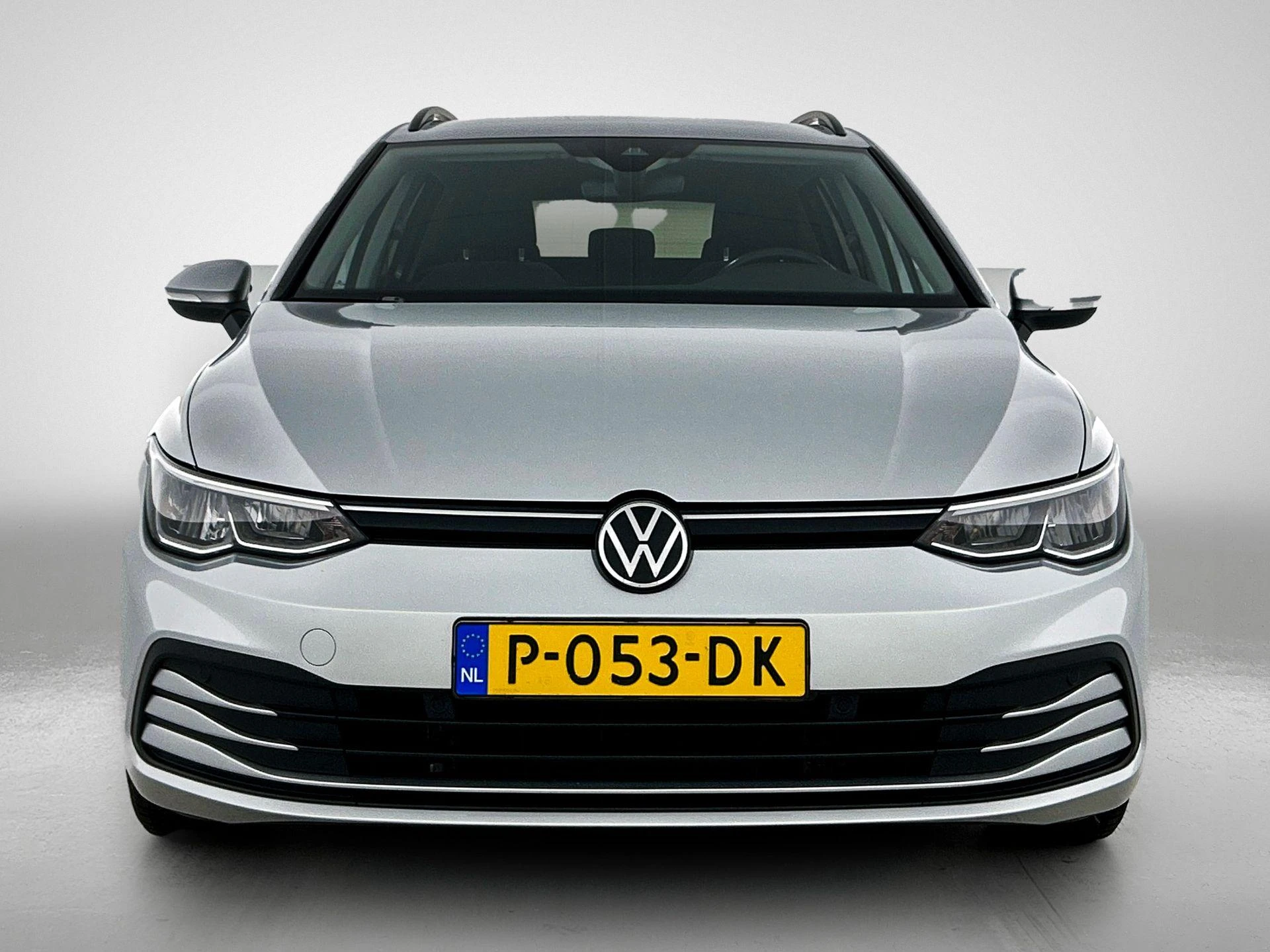 Volkswagen-Golf-image-4