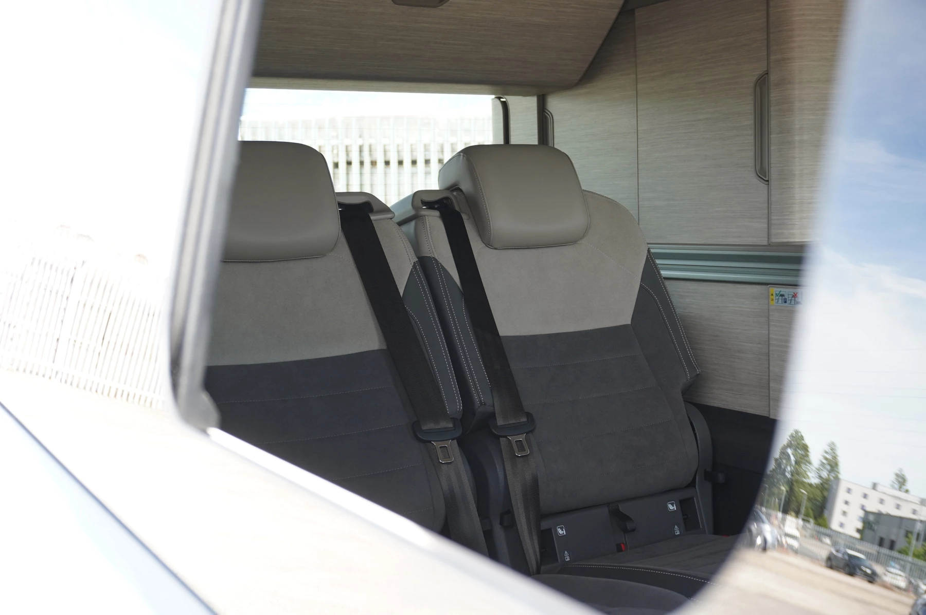 Volkswagen-California-image-51