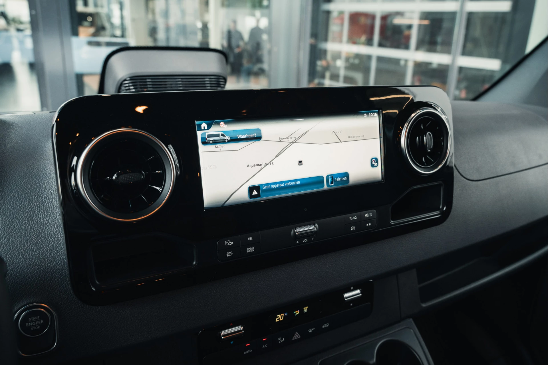 Mercedes-Benz-Sprinter-image-71