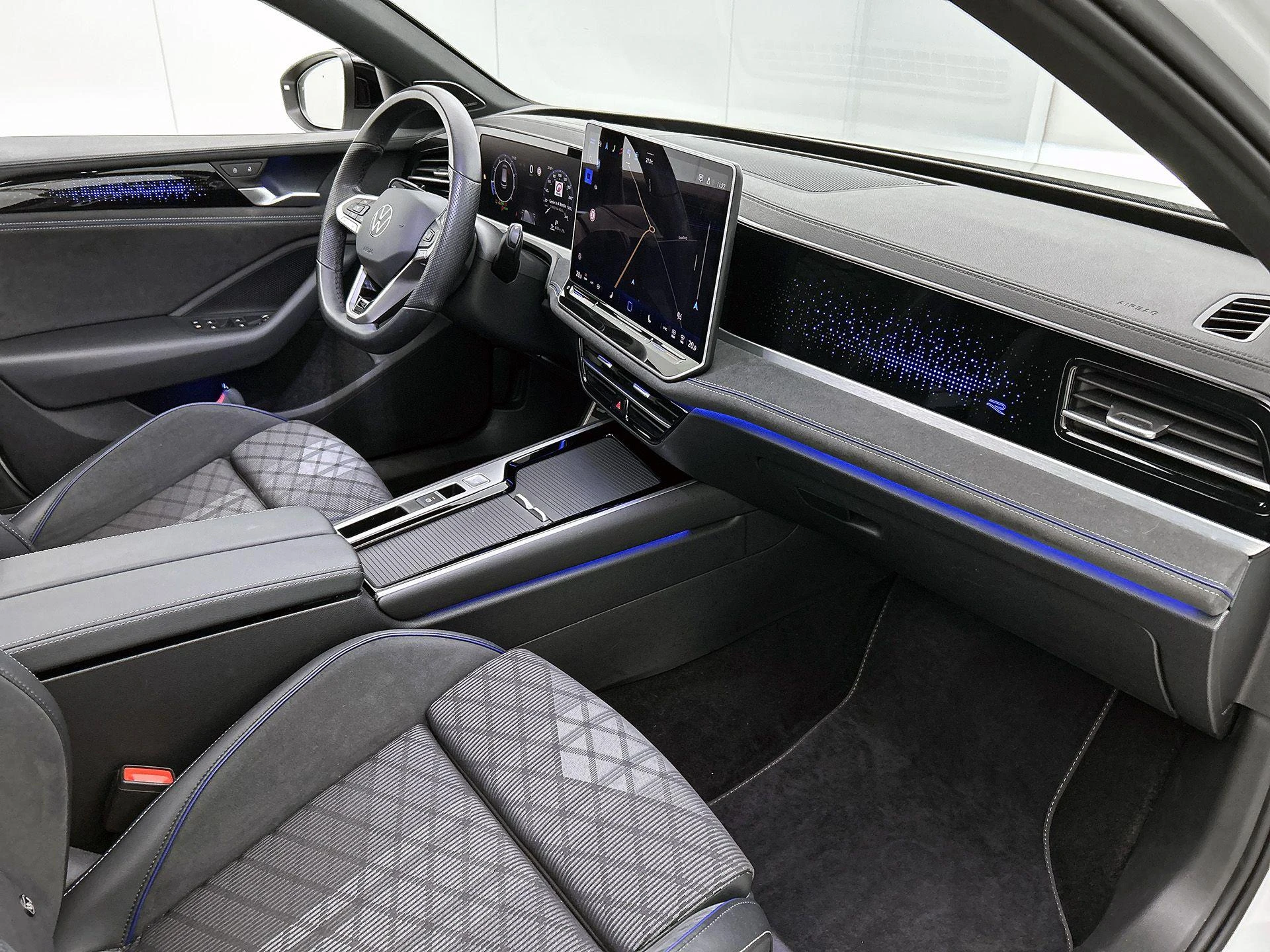 Volkswagen-Passat-image-20