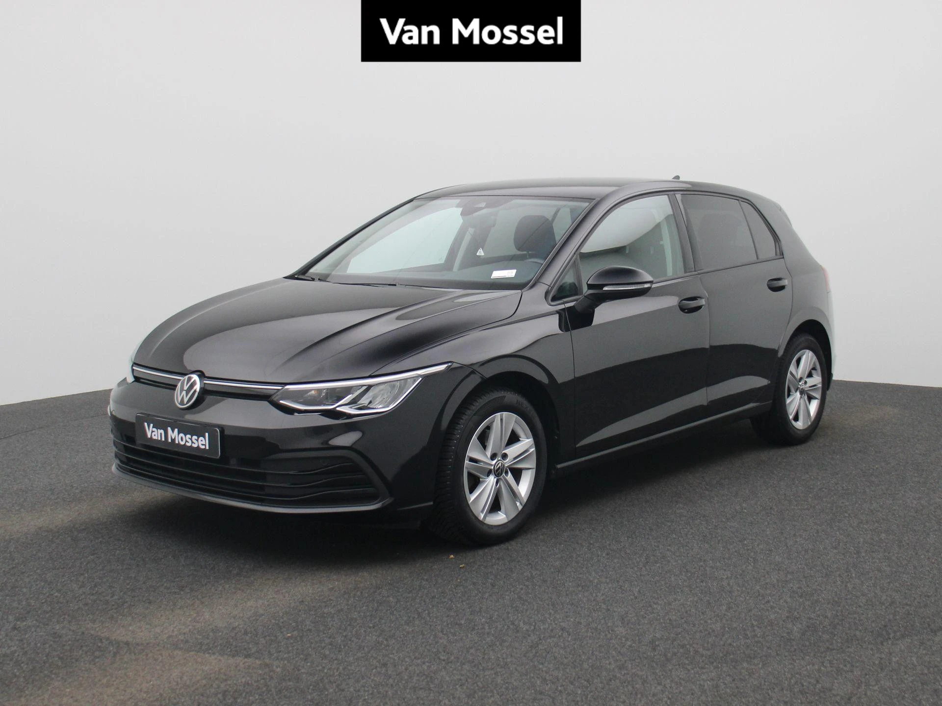 Volkswagen-Golf-image-0