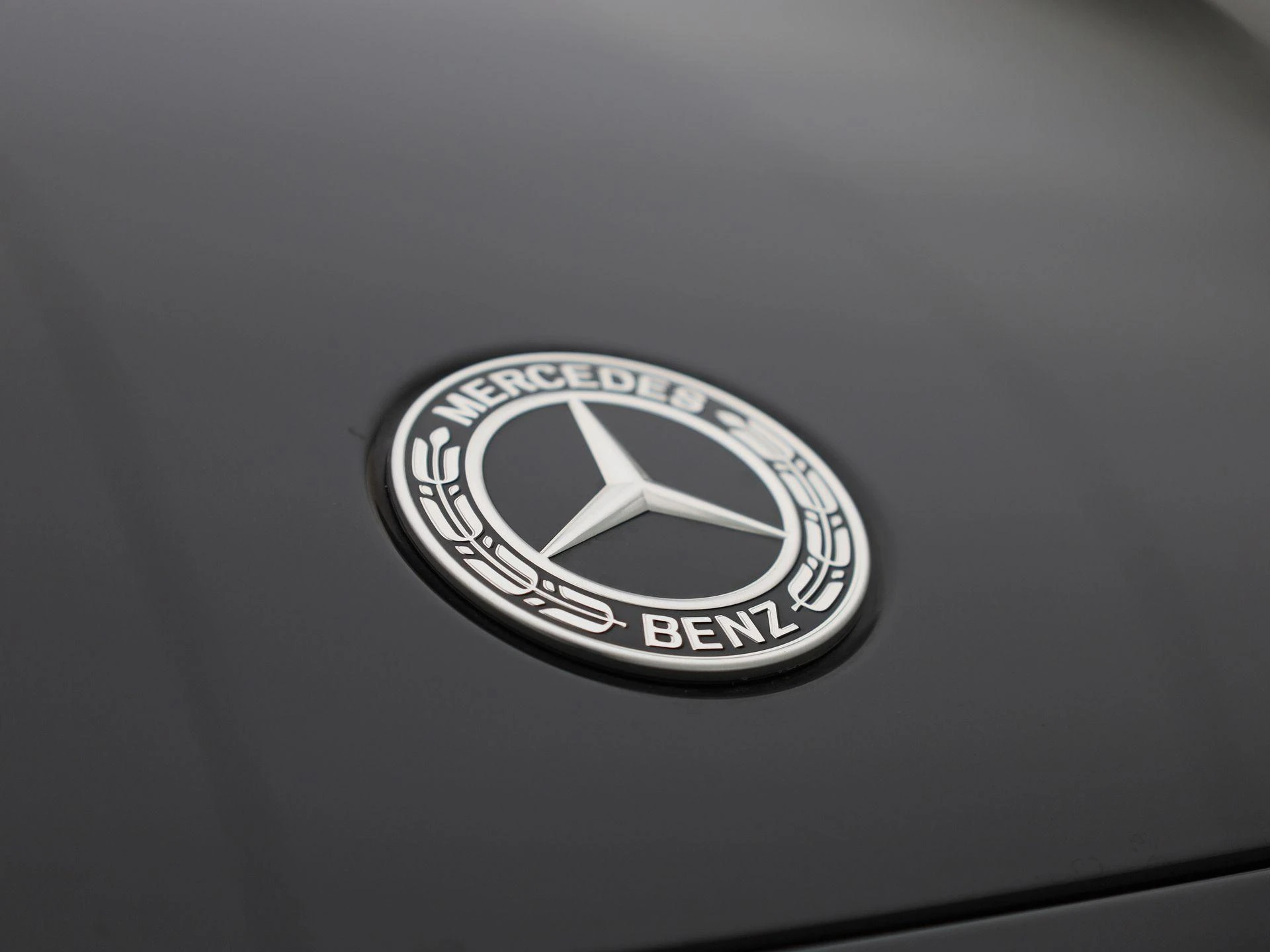 Mercedes-Benz-EQB-image-41