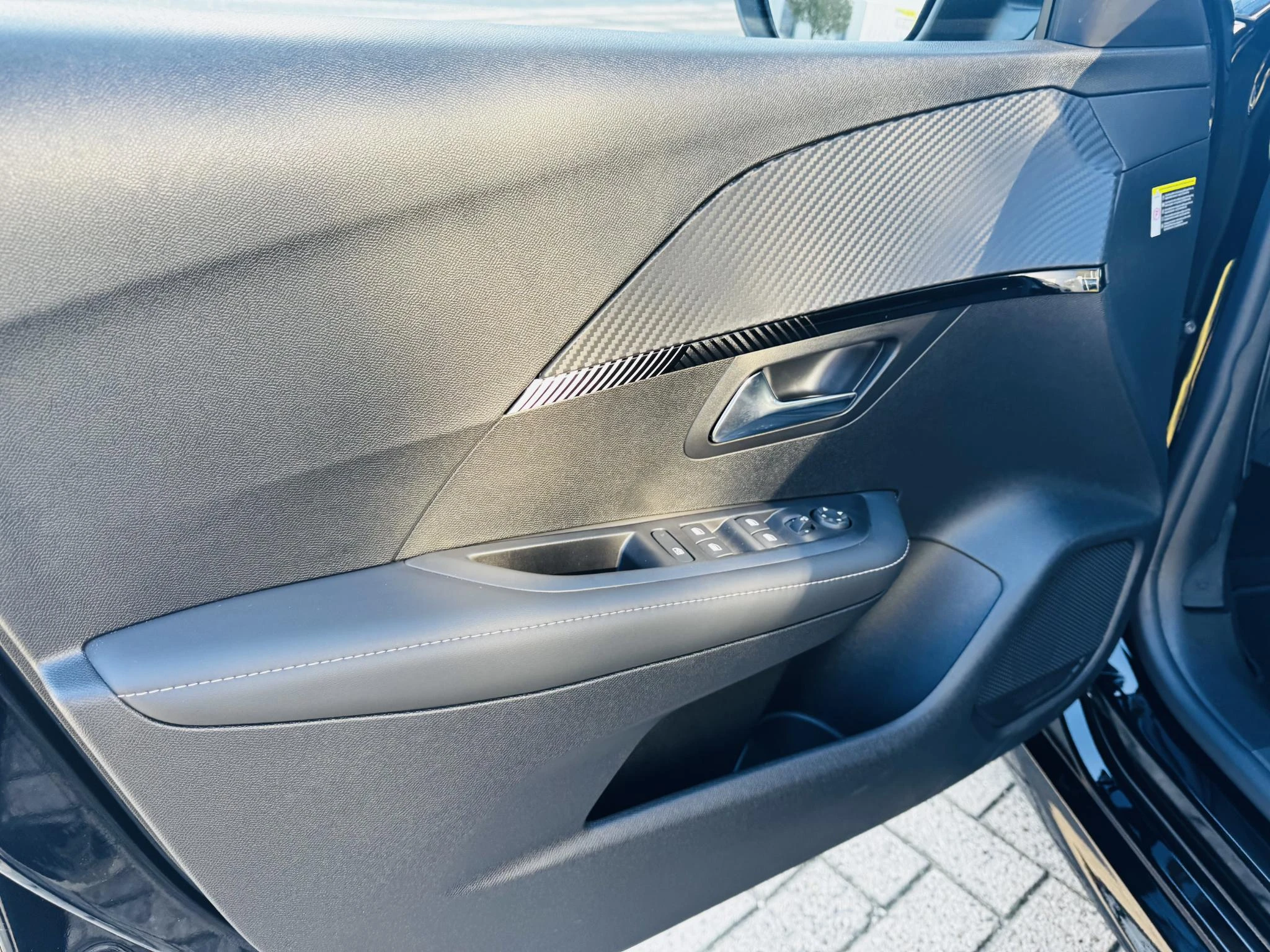 Peugeot-208-image-13