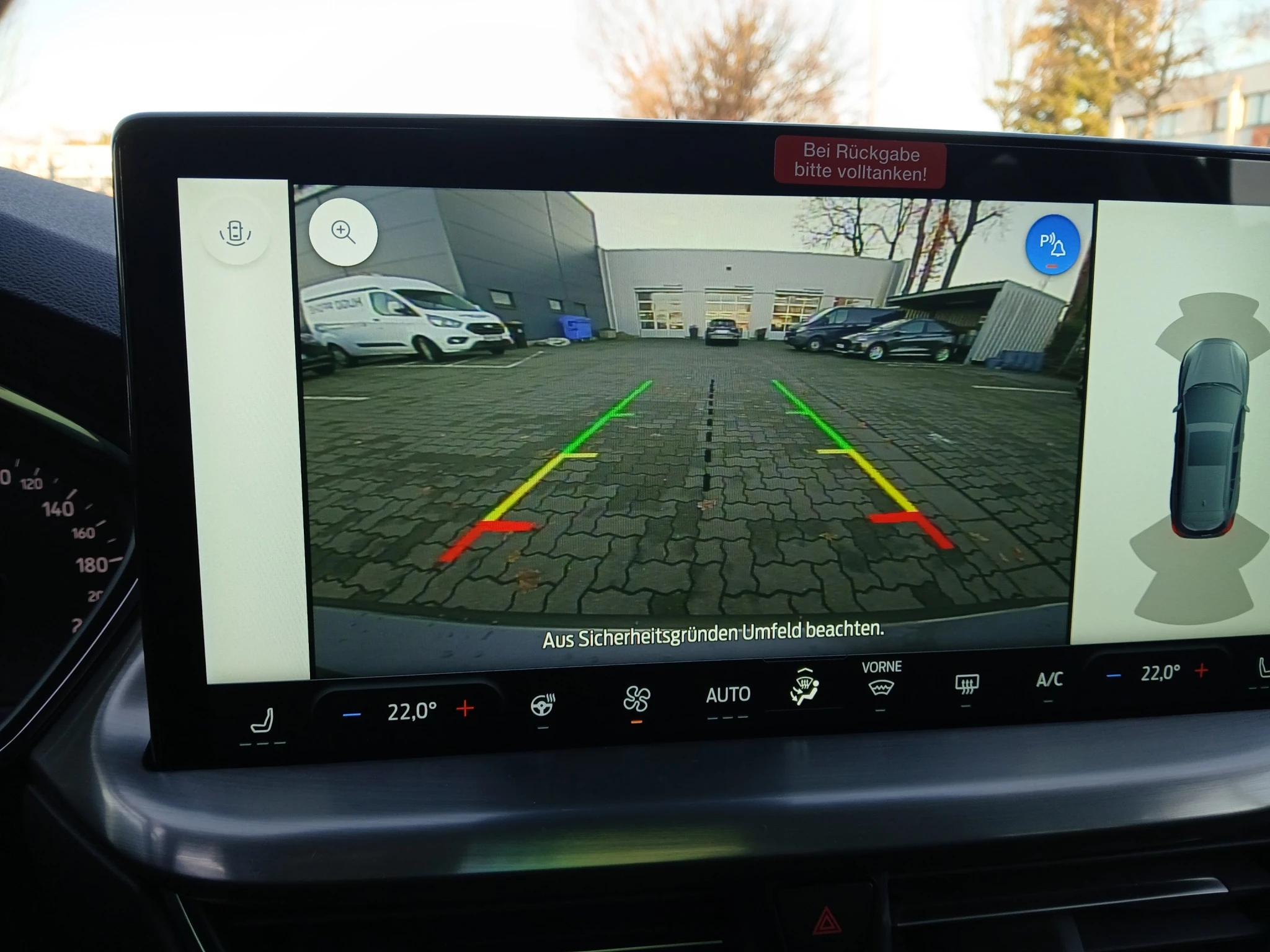 Ford Focus Titanium Edition Turnier AUT | LED | NAV | KAM | SHA | PDC | WI-PKT