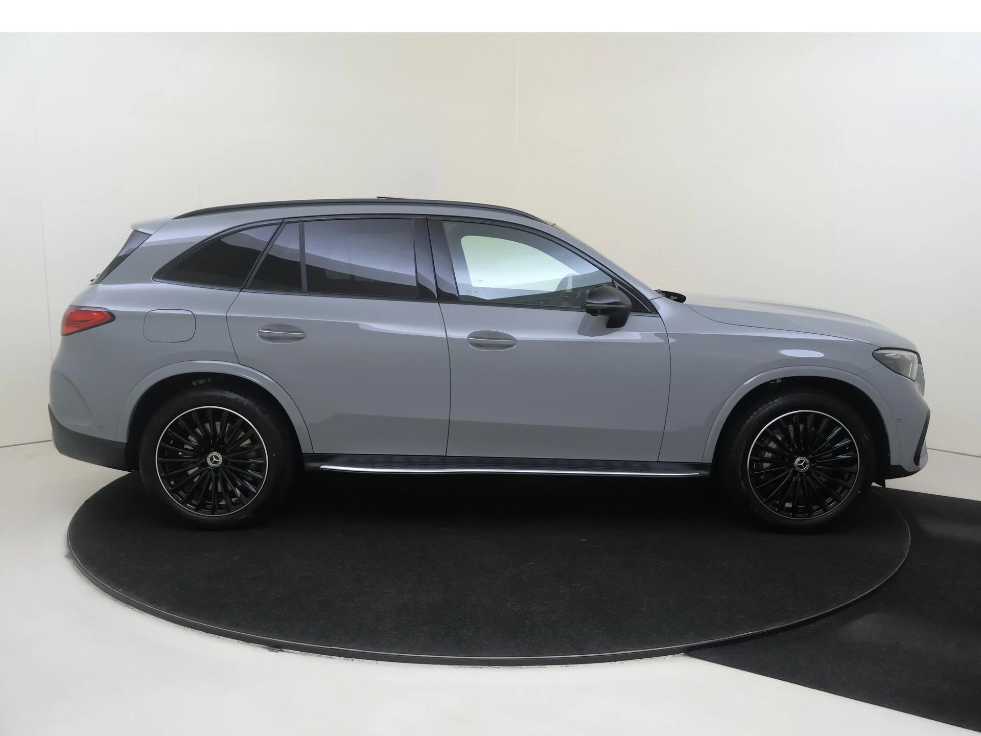 Mercedes-Benz-GLC-image-8