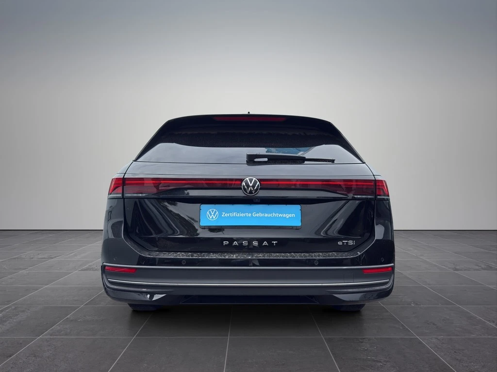 Volkswagen-Passat-image-2