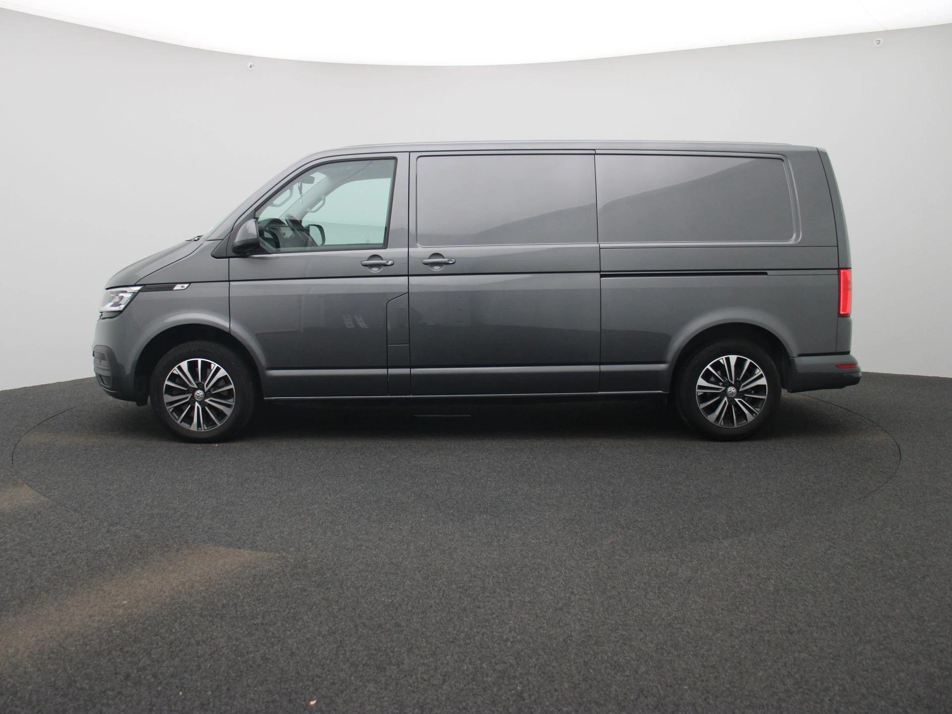 Volkswagen Transporter 2.0 TDI L2H1 204PK