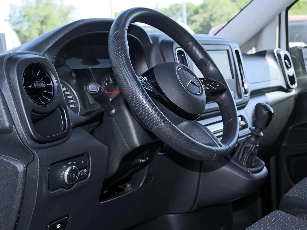 Mercedes-Benz-Vito 116-image-8