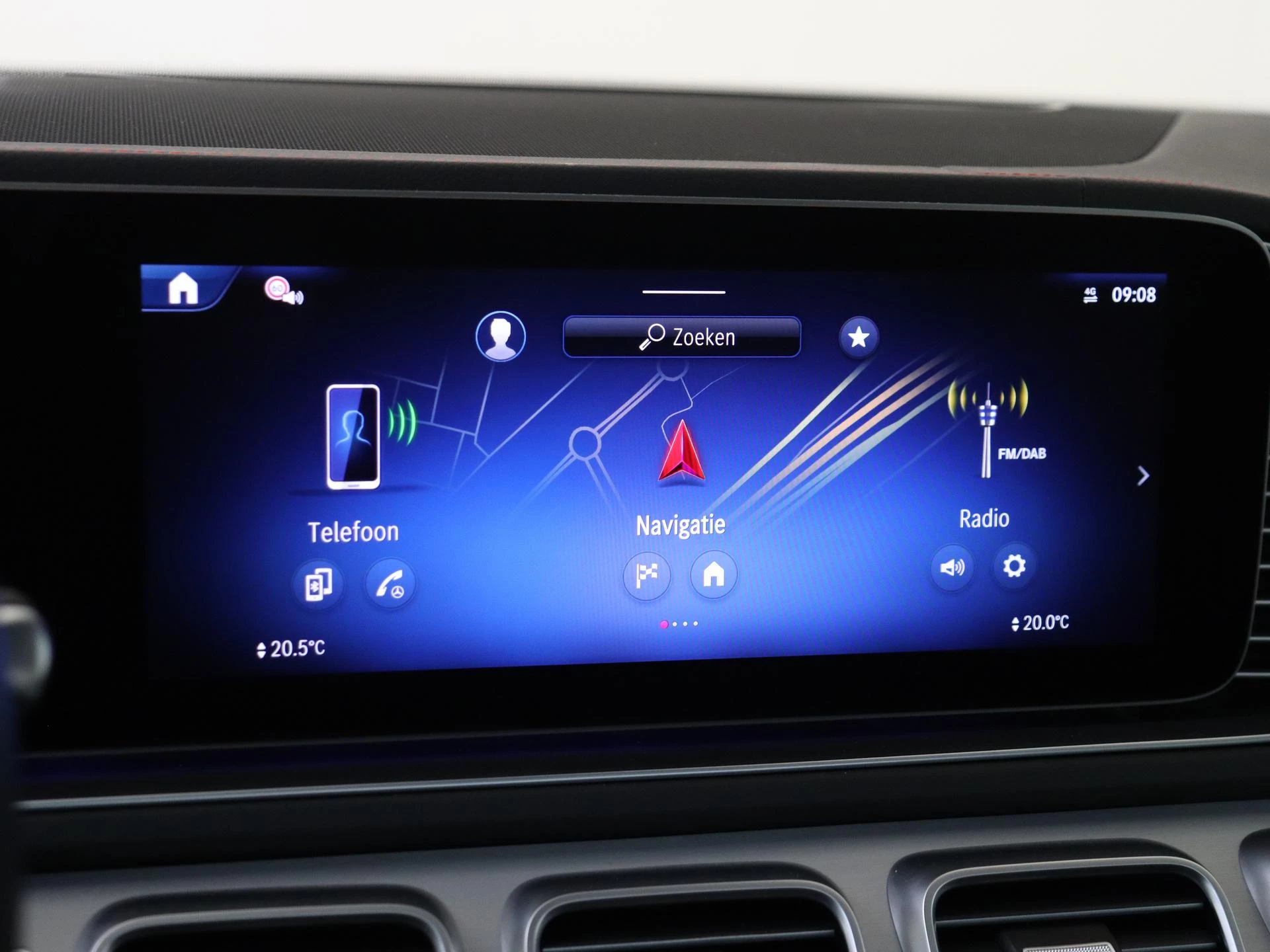 Mercedes-Benz-GLE-image-26