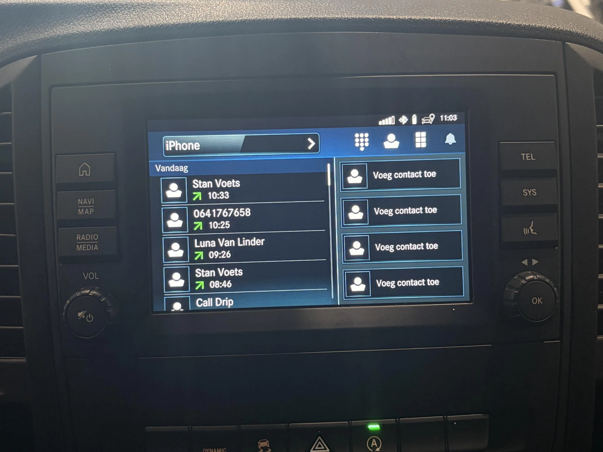 Mercedes-Benz-Vito-image-19