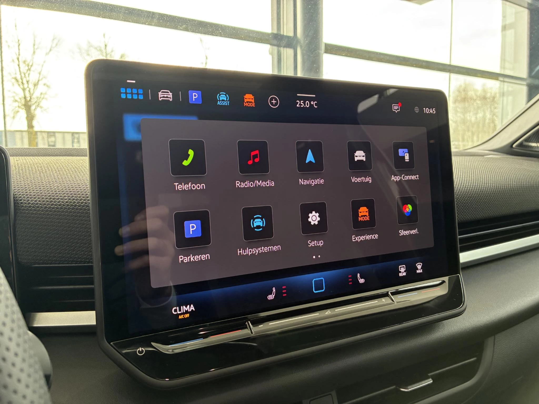 Volkswagen-T-Roc-image-12