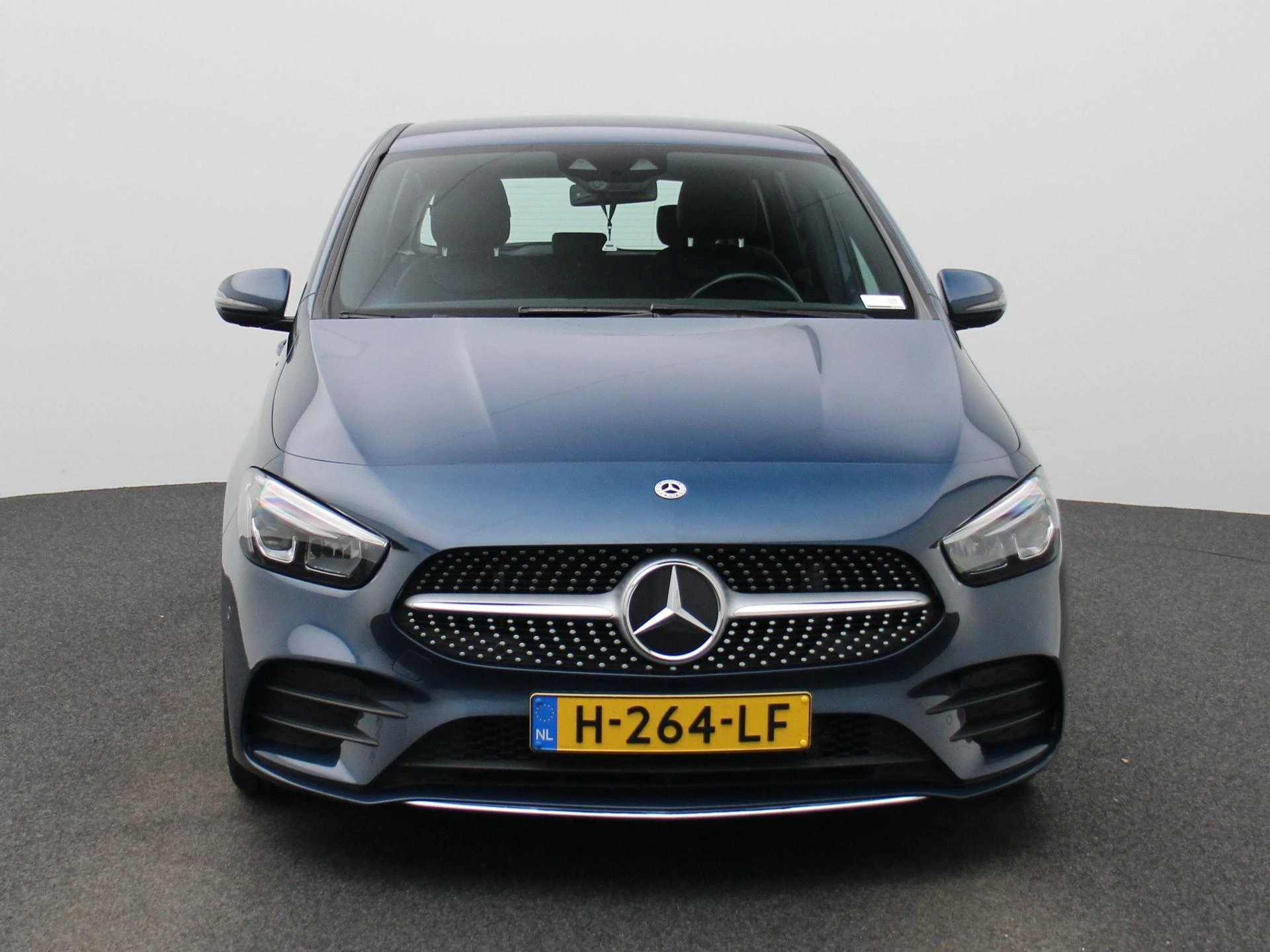 Mercedes-Benz-B-Klasse-image-2