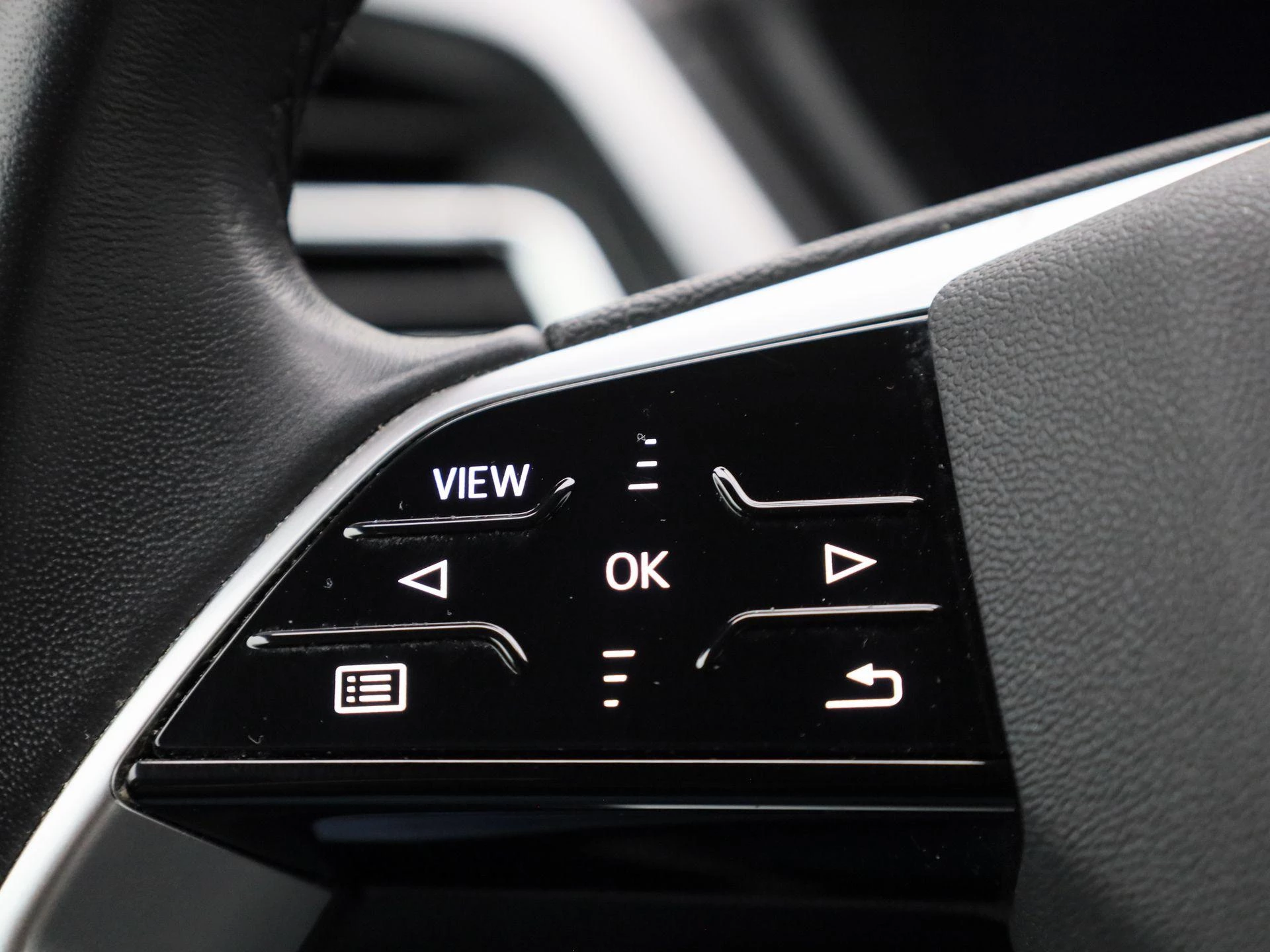 Audi-Q4 Sportback e-tron-image-18