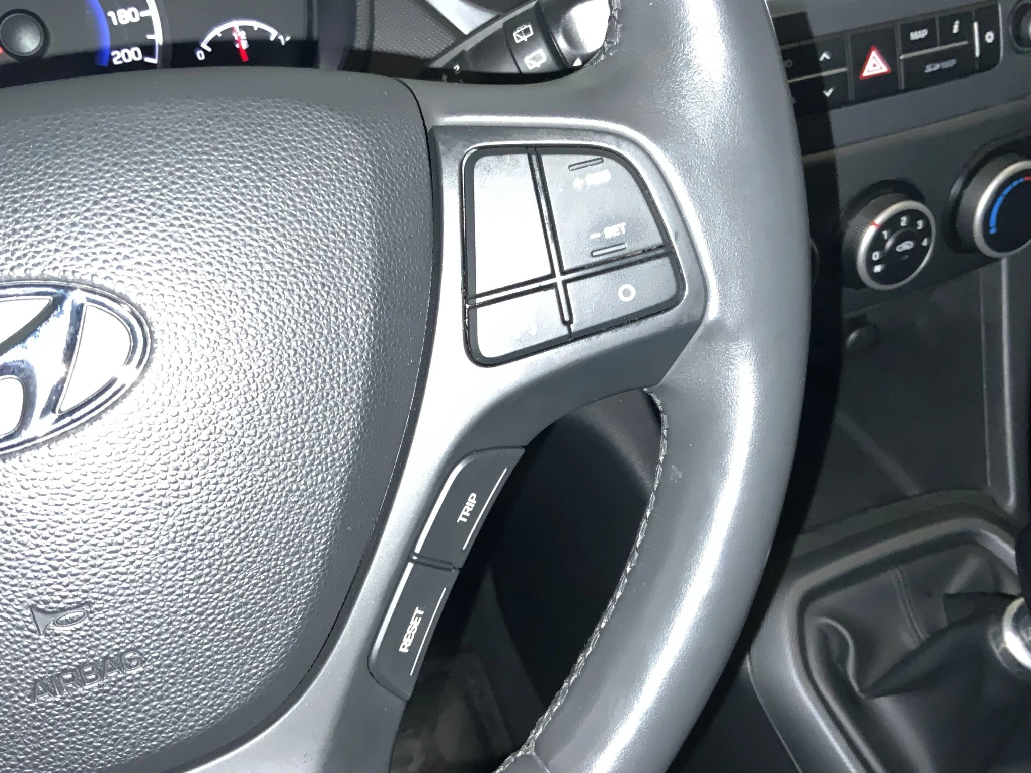 Hyundai-i10-image-19