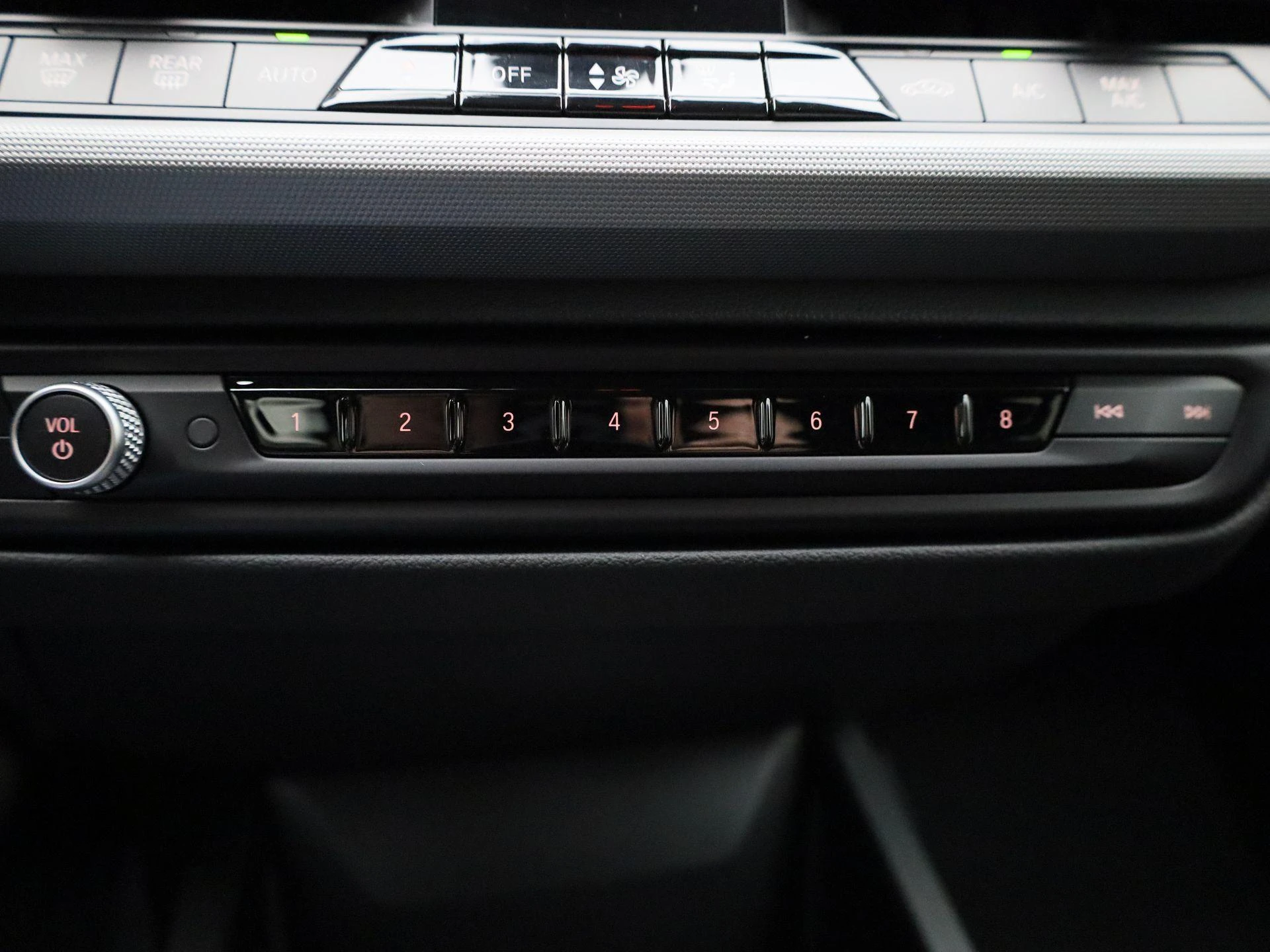 BMW 1 Reeks Hatch 116iA (80 kW)