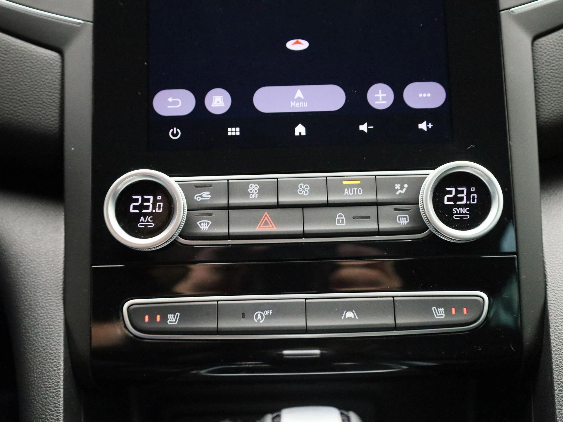 Renault-Mégane Estate-image-16