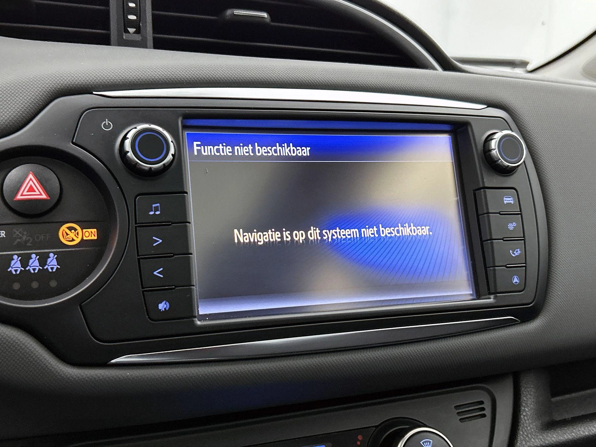 Toyota-Yaris-image-24