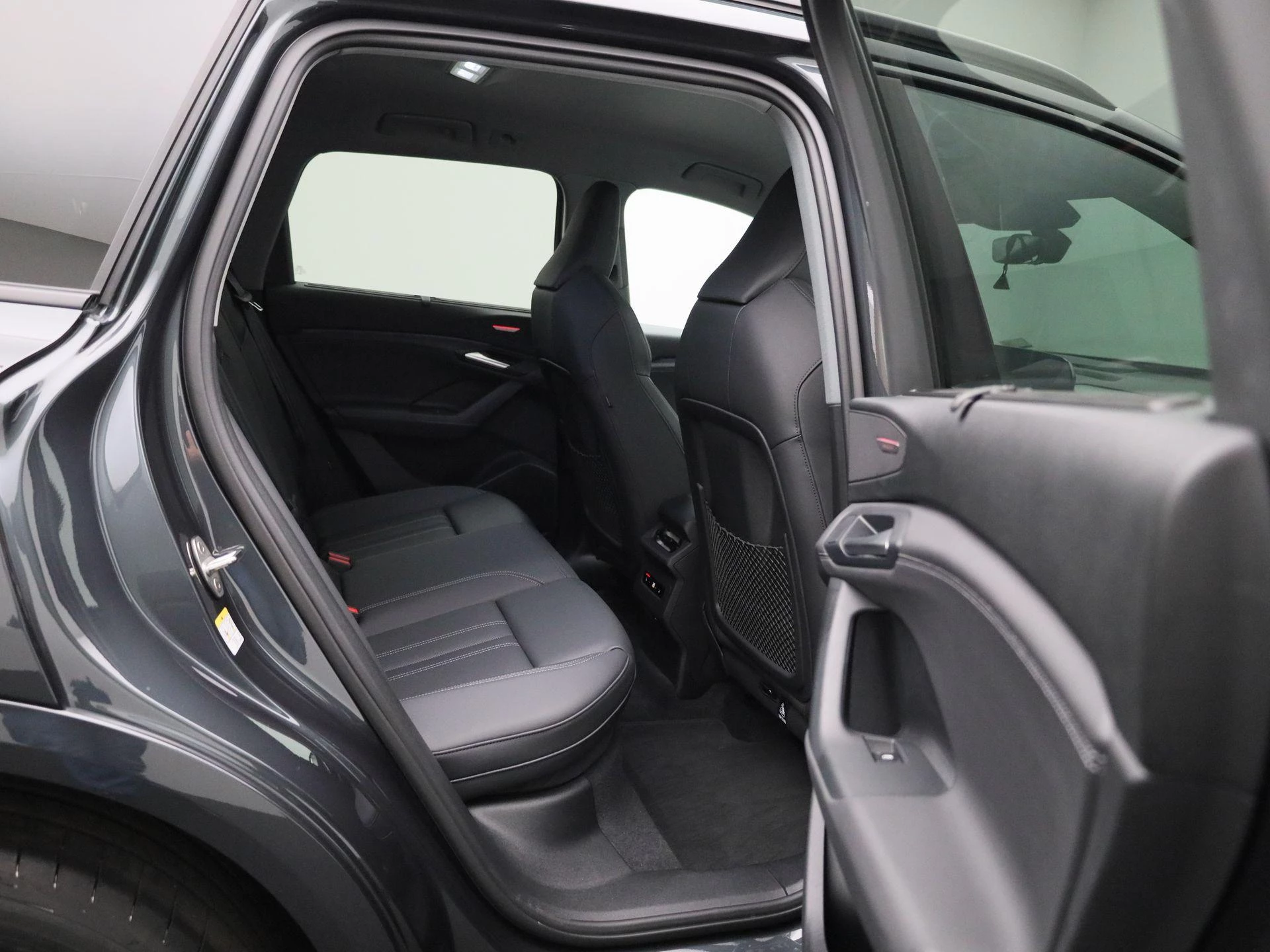 Audi-Q6 e-tron-image-46