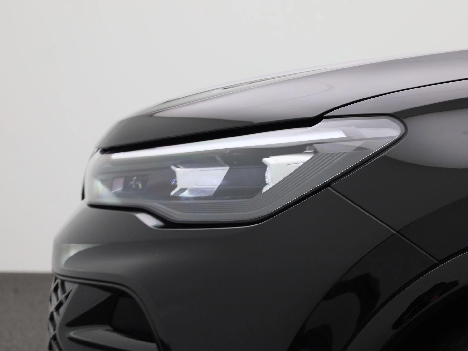 Volkswagen-Tiguan-image-15