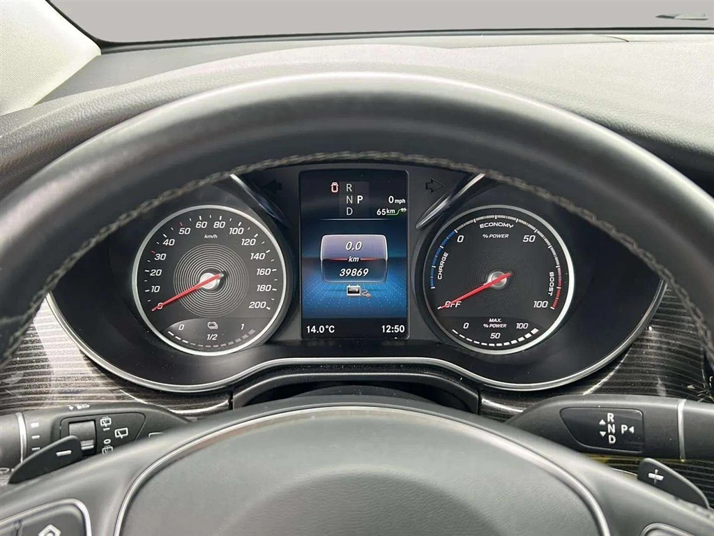 Mercedes-Benz-EQV-image-14